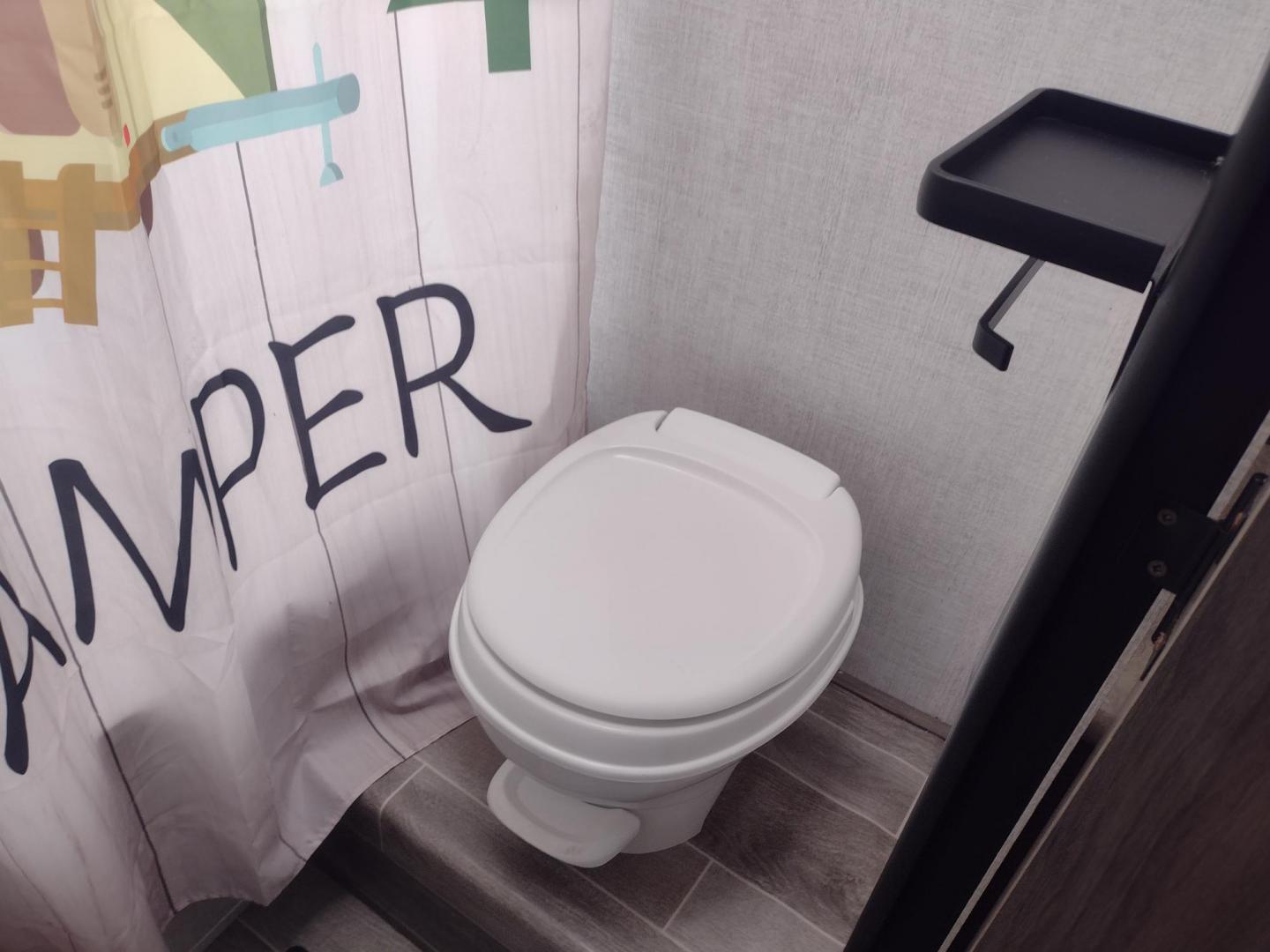 2021 Silver /Gray Gulf Stream Coach, Inc CONQUEST 275FBG 275FBG (1NL1G3020M1) , located at 17760 Hwy 62, Morris, OK, 74445, 35.609104, -95.877060 - CAMPING SEASON IS JUST AROUND THE CORNER COME CHECK OUT THIS 2021 GULF STREAM CONQUEST 275FBG 30FT OVERALL!!! ***APPEARS TO BE IN UNUSED CONDITION*** ***CLEAN TITLE*** IN THE FRONT IS A QUEEN SIZE BED WITH STORAGE UNDER BED, OVERHEAD CABINETS, AND 2 WARDROBE CLOSETS. IN THE LIVING AND KITCHEN AREA - Photo#37