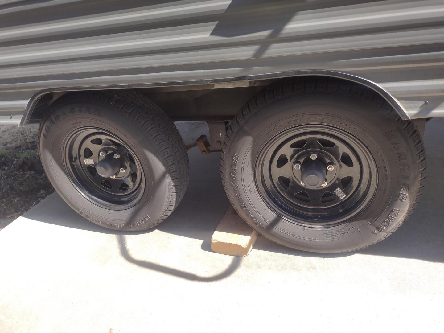 2021 Silver /Gray Gulf Stream Coach, Inc CONQUEST 275FBG 275FBG (1NL1G3020M1) , located at 17760 Hwy 62, Morris, OK, 74445, 35.609104, -95.877060 - CAMPING SEASON IS JUST AROUND THE CORNER COME CHECK OUT THIS 2021 GULF STREAM CONQUEST 275FBG 30FT OVERALL!!! ***APPEARS TO BE IN UNUSED CONDITION*** ***CLEAN TITLE*** IN THE FRONT IS A QUEEN SIZE BED WITH STORAGE UNDER BED, OVERHEAD CABINETS, AND 2 WARDROBE CLOSETS. IN THE LIVING AND KITCHEN AREA - Photo#40