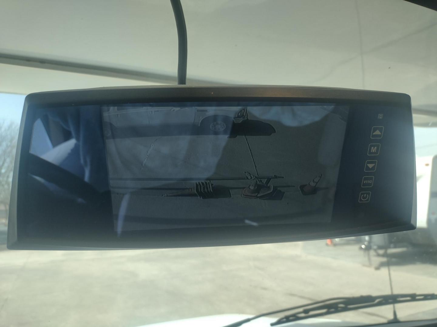 2012 White /BROWN Ford Econoline E450 (1FDXE4FS5BD) with an 6.8L V10 SOHC 20V engine, located at 17760 Hwy 62, Morris, OK, 74445, 35.609104, -95.877060 - SPRING TIME IS HERE WHAT BETTER WAY TO START YOUR TRAVELS IN THIS 2012 FORD E450 2WD FOREST RIVER SUNSEEKER 2860DS CLASS C MOTORHOME 30FT OVERALL. IT FEATURES THE TRITON 6.8L V10 ENGINE, KEYLESS ENTRY, CLOTH MANUAL SEATS, POWER WINDOWS, POWER LOCKS, POWER MIRRORS, CRUISE CONTROL, TOW HAUL MODE, BACK - Photo#15