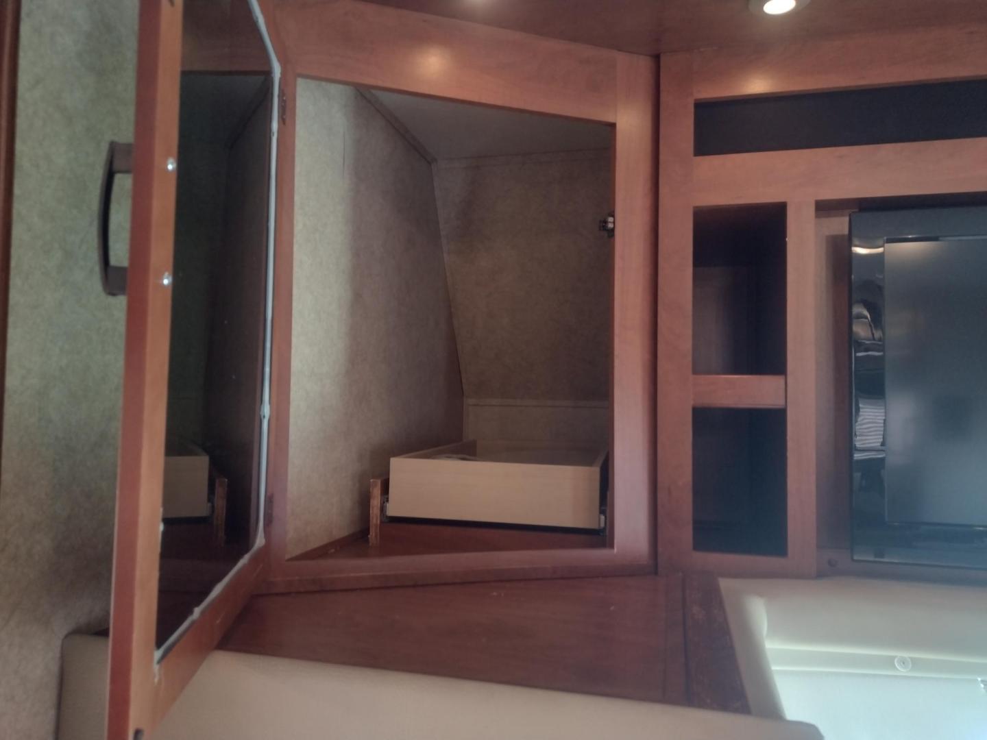 2012 White /BROWN Ford Econoline E450 (1FDXE4FS5BD) with an 6.8L V10 SOHC 20V engine, located at 17760 Hwy 62, Morris, OK, 74445, 35.609104, -95.877060 - SPRING TIME IS HERE WHAT BETTER WAY TO START YOUR TRAVELS IN THIS 2012 FORD E450 2WD FOREST RIVER SUNSEEKER 2860DS CLASS C MOTORHOME 30FT OVERALL. IT FEATURES THE TRITON 6.8L V10 ENGINE, KEYLESS ENTRY, CLOTH MANUAL SEATS, POWER WINDOWS, POWER LOCKS, POWER MIRRORS, CRUISE CONTROL, TOW HAUL MODE, BACK - Photo#25