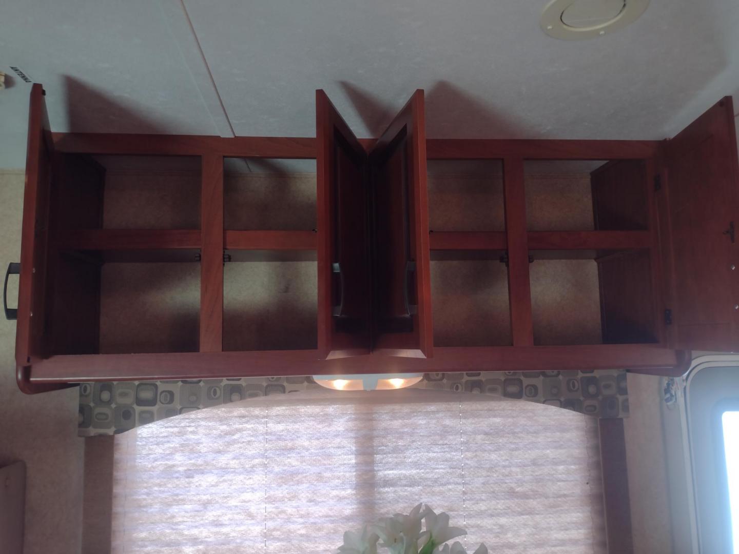 2012 White /BROWN Ford Econoline E450 (1FDXE4FS5BD) with an 6.8L V10 SOHC 20V engine, located at 17760 Hwy 62, Morris, OK, 74445, 35.609104, -95.877060 - SPRING TIME IS HERE WHAT BETTER WAY TO START YOUR TRAVELS IN THIS 2012 FORD E450 2WD FOREST RIVER SUNSEEKER 2860DS CLASS C MOTORHOME 30FT OVERALL. IT FEATURES THE TRITON 6.8L V10 ENGINE, KEYLESS ENTRY, CLOTH MANUAL SEATS, POWER WINDOWS, POWER LOCKS, POWER MIRRORS, CRUISE CONTROL, TOW HAUL MODE, BACK - Photo#28