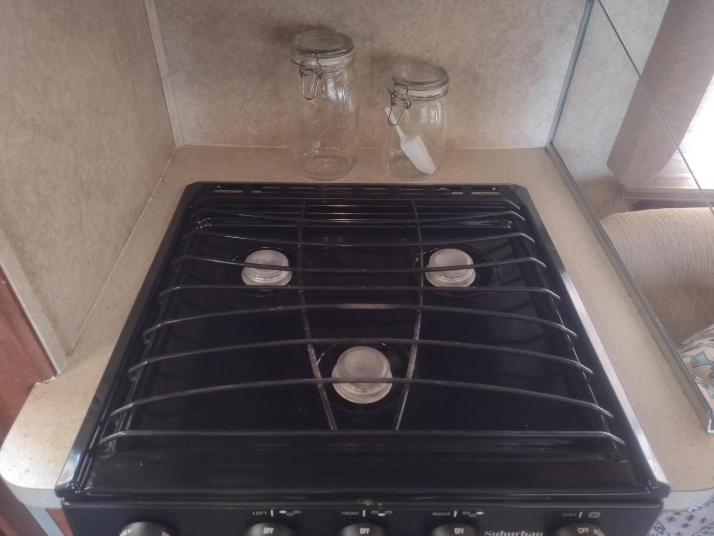 2012 White /BROWN Ford Econoline E450 (1FDXE4FS5BD) with an 6.8L V10 SOHC 20V engine, located at 17760 Hwy 62, Morris, OK, 74445, 35.609104, -95.877060 - SPRING TIME IS HERE WHAT BETTER WAY TO START YOUR TRAVELS IN THIS 2012 FORD E450 2WD FOREST RIVER SUNSEEKER 2860DS CLASS C MOTORHOME 30FT OVERALL. IT FEATURES THE TRITON 6.8L V10 ENGINE, KEYLESS ENTRY, CLOTH MANUAL SEATS, POWER WINDOWS, POWER LOCKS, POWER MIRRORS, CRUISE CONTROL, TOW HAUL MODE, BACK - Photo#35