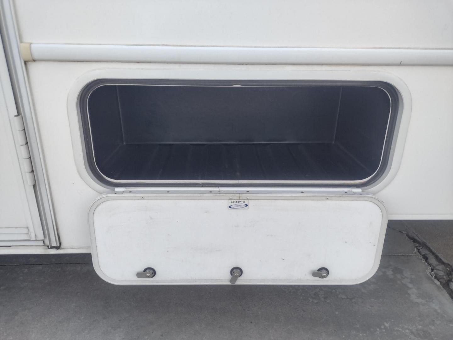 2012 White /BROWN Ford Econoline E450 (1FDXE4FS5BD) with an 6.8L V10 SOHC 20V engine, located at 17760 Hwy 62, Morris, OK, 74445, 35.609104, -95.877060 - SPRING TIME IS HERE WHAT BETTER WAY TO START YOUR TRAVELS IN THIS 2012 FORD E450 2WD FOREST RIVER SUNSEEKER 2860DS CLASS C MOTORHOME 30FT OVERALL. IT FEATURES THE TRITON 6.8L V10 ENGINE, KEYLESS ENTRY, CLOTH MANUAL SEATS, POWER WINDOWS, POWER LOCKS, POWER MIRRORS, CRUISE CONTROL, TOW HAUL MODE, BACK - Photo#65