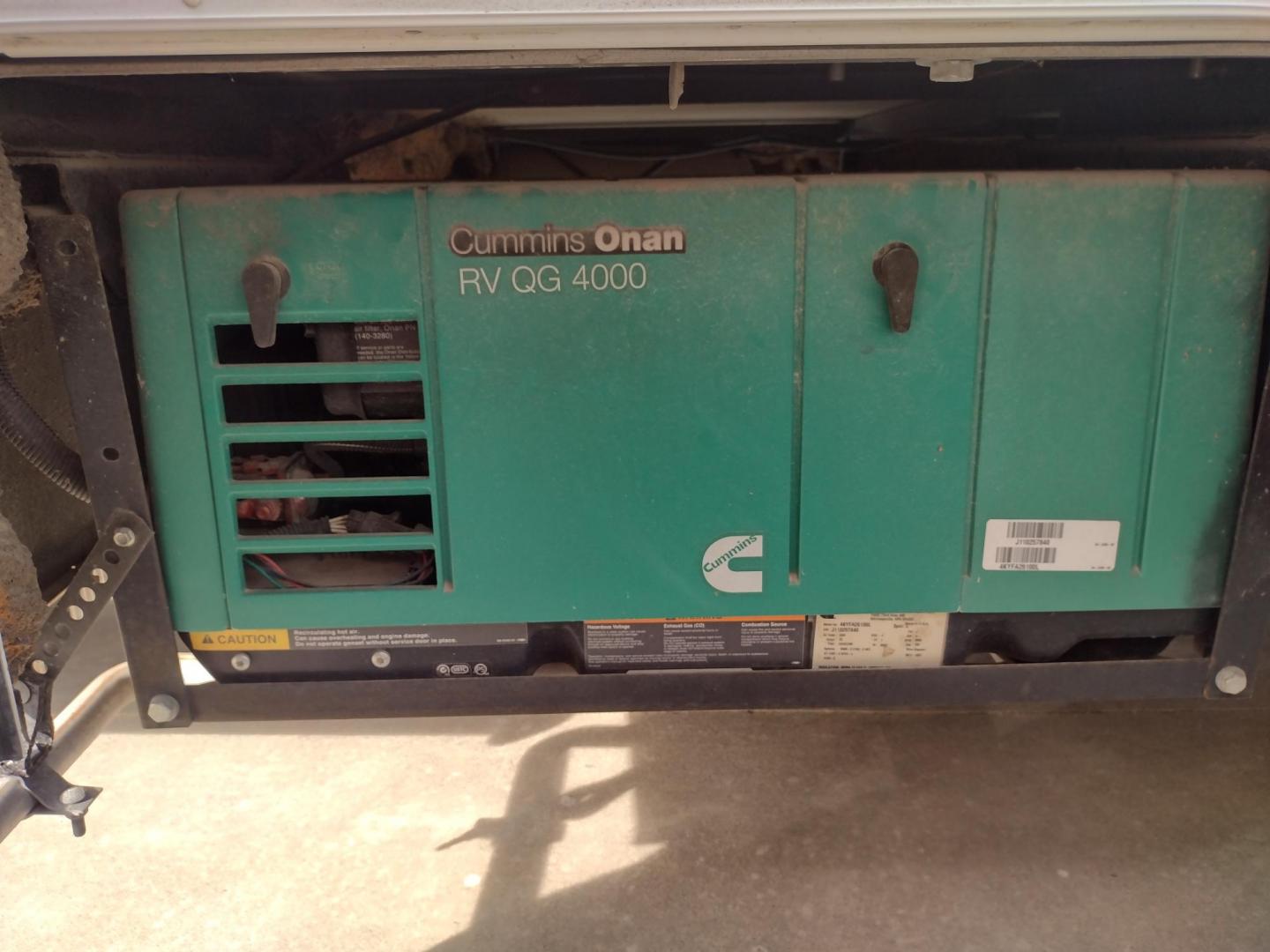 2012 White /BROWN Ford Econoline E450 (1FDXE4FS5BD) with an 6.8L V10 SOHC 20V engine, located at 17760 Hwy 62, Morris, OK, 74445, 35.609104, -95.877060 - SPRING TIME IS HERE WHAT BETTER WAY TO START YOUR TRAVELS IN THIS 2012 FORD E450 2WD FOREST RIVER SUNSEEKER 2860DS CLASS C MOTORHOME 30FT OVERALL. IT FEATURES THE TRITON 6.8L V10 ENGINE, KEYLESS ENTRY, CLOTH MANUAL SEATS, POWER WINDOWS, POWER LOCKS, POWER MIRRORS, CRUISE CONTROL, TOW HAUL MODE, BACK - Photo#68