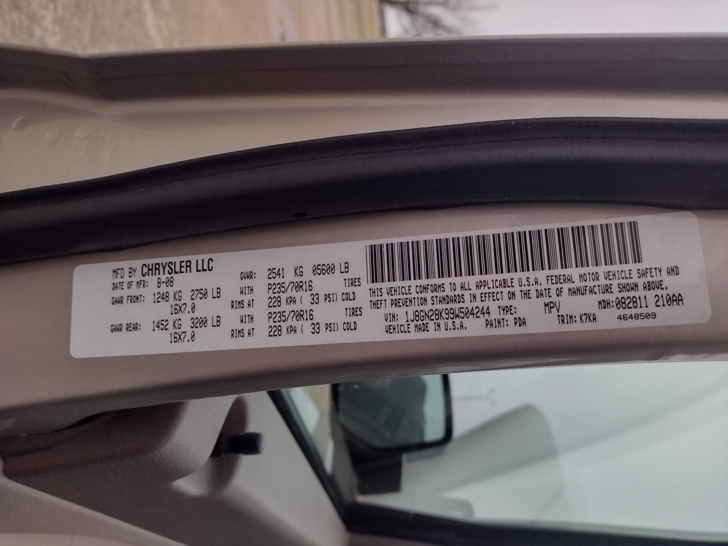 2009 Silver /TAN Jeep Liberty Sport 4WD (1J8GN28K99W) with an 3.7L V6 SOHC 12V engine, 4-Speed Automatic Overdrive transmission, located at 17760 Hwy 62, Morris, OK, 74445, (918) 733-4887, 35.609104, -95.877060 - Photo#31