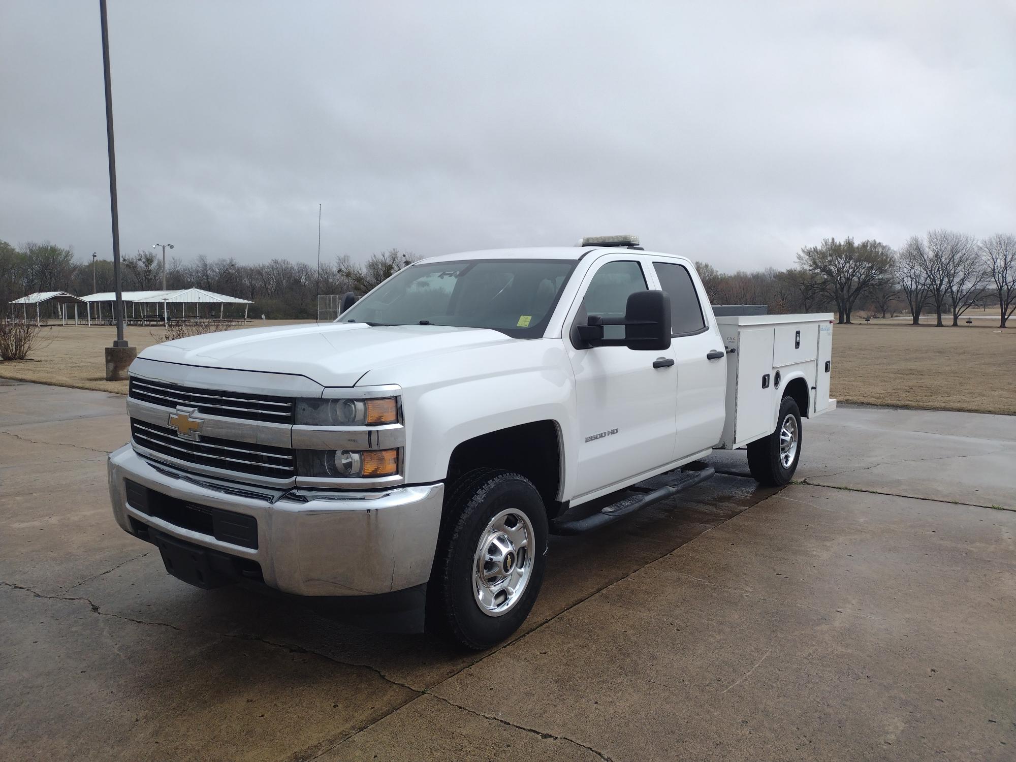 photo of 2015 CHEVY SILVERADO 2500 HD 2WD BI-FUEL SYSTEM RUNS ON CNG OR GASOLINE $990 TAX CREDIT AVAILABLE......SEE HOW OKLAHOMAN'S CAN OPERATE FOR LESS THAN $1.00 PER GALLON!!...HIT SHOW MORE BELOW IN OUR DESCRIPTION