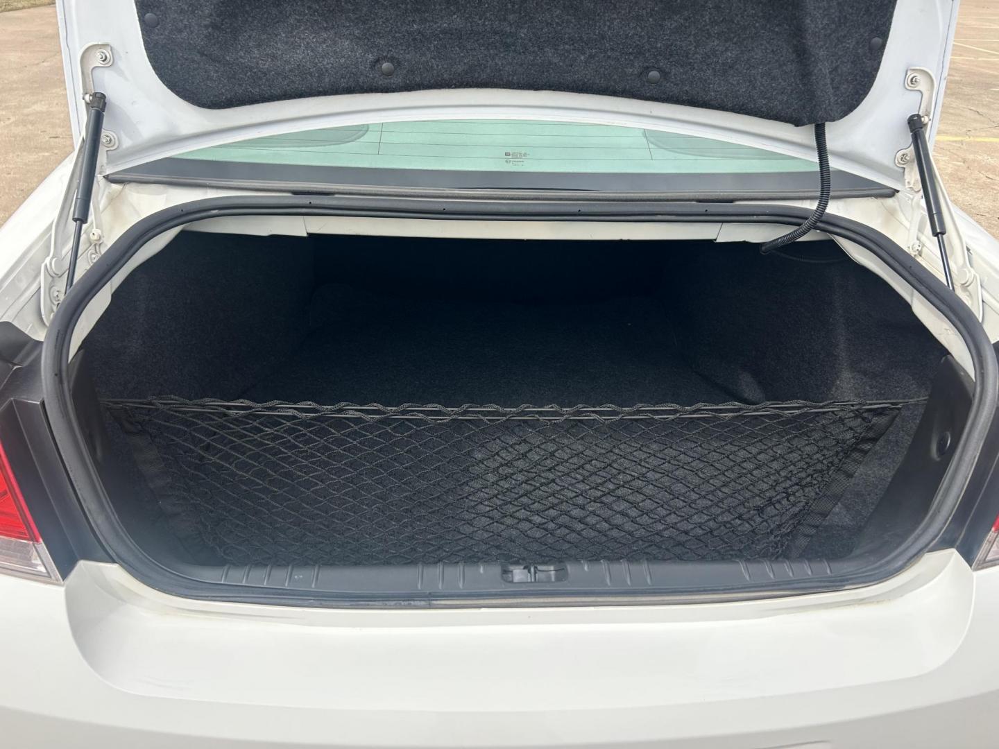 2006 White /GRAY Chevrolet Impala (2G1WB58K669) with an 3.5L V6 OHV 16V FFV engine, 4-Speed Automatic Overdrive transmission, located at 17760 Hwy 62, Morris, OK, 74445, (918) 733-4887, 35.609104, -95.877060 - 2006 CHEVY IMPALA WITH 3.6L V6 ENGINE. ***REBUILT TITLE*** IT FEATURES KEYLESS ENTRY, CLOTH INTERIOR, POWER SEATS, POWER LOCKS, POWER WINDOWS, POWER MIRRORS, AM/FM RADIO, CD PLAYER, AUXILILARY PORT, CRUISE CONTROL, AND TRACTION CONTROL. ****ONLY 20,248 MILES AND NEW FIRESTONE 225/60R16 TIRES.**** - Photo#14