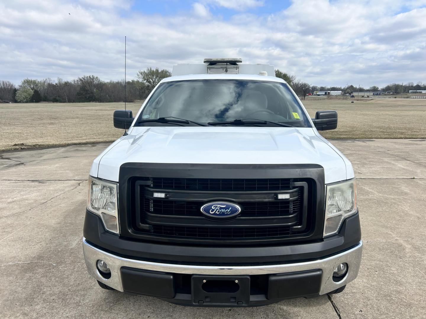 2014 White /Gray Ford F-150 XL (1FTEX1EM8EK) with an 3.7L V6 DOHC 24V engine, 6-Speed Automatic transmission, located at 17760 Hwy 62, Morris, OK, 74445, (918) 733-4887, 35.609104, -95.877060 - 2014 FORD F-150 4WD HAS A 3.7L V6 ENGINGE BI-FUEL SYSTEM RUNS ON CNG (COMPRESSED NATURAL GAS) OR GASOLINE. IT FEATURES CLOTH INTERIOR, MANUAL SEATS, POWER WINDOWS, POWER LOCKS, POWER MIRRORS, AM/FM STEREO, SIRIUS RADIO, CD PLAYER, AUXILLIARY PORT, CRUISE CONTROL, TRACTION CONTROL, BACKUP CAMERA, MUL - Photo#1