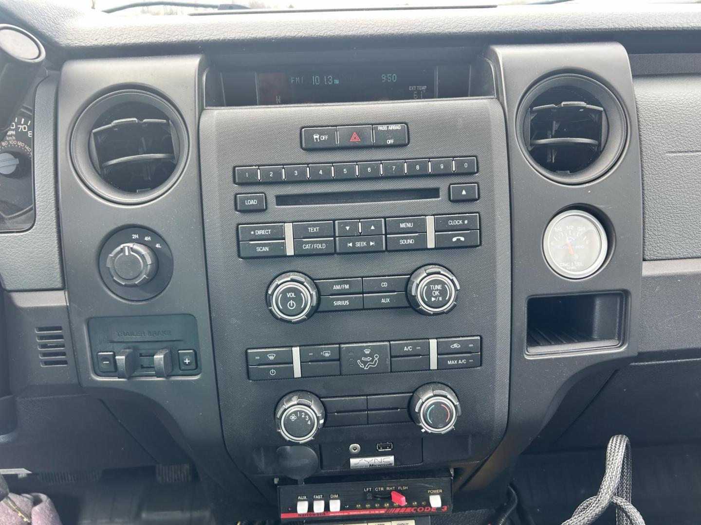 2014 White /Gray Ford F-150 XL (1FTEX1EM8EK) with an 3.7L V6 DOHC 24V engine, 6-Speed Automatic transmission, located at 17760 Hwy 62, Morris, OK, 74445, (918) 733-4887, 35.609104, -95.877060 - 2014 FORD F-150 4WD HAS A 3.7L V6 ENGINGE BI-FUEL SYSTEM RUNS ON CNG (COMPRESSED NATURAL GAS) OR GASOLINE. IT FEATURES CLOTH INTERIOR, MANUAL SEATS, POWER WINDOWS, POWER LOCKS, POWER MIRRORS, AM/FM STEREO, SIRIUS RADIO, CD PLAYER, AUXILLIARY PORT, CRUISE CONTROL, TRACTION CONTROL, BACKUP CAMERA, MUL - Photo#10