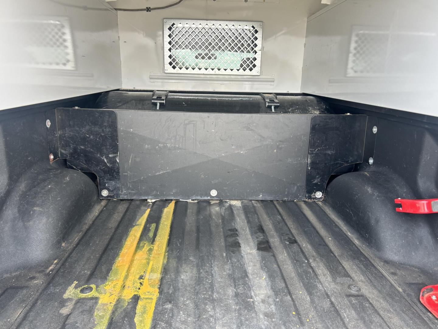 2014 White /Gray Ford F-150 XL (1FTEX1EM8EK) with an 3.7L V6 DOHC 24V engine, 6-Speed Automatic transmission, located at 17760 Hwy 62, Morris, OK, 74445, (918) 733-4887, 35.609104, -95.877060 - 2014 FORD F-150 4WD HAS A 3.7L V6 ENGINGE BI-FUEL SYSTEM RUNS ON CNG (COMPRESSED NATURAL GAS) OR GASOLINE. IT FEATURES CLOTH INTERIOR, MANUAL SEATS, POWER WINDOWS, POWER LOCKS, POWER MIRRORS, AM/FM STEREO, SIRIUS RADIO, CD PLAYER, AUXILLIARY PORT, CRUISE CONTROL, TRACTION CONTROL, BACKUP CAMERA, MUL - Photo#21