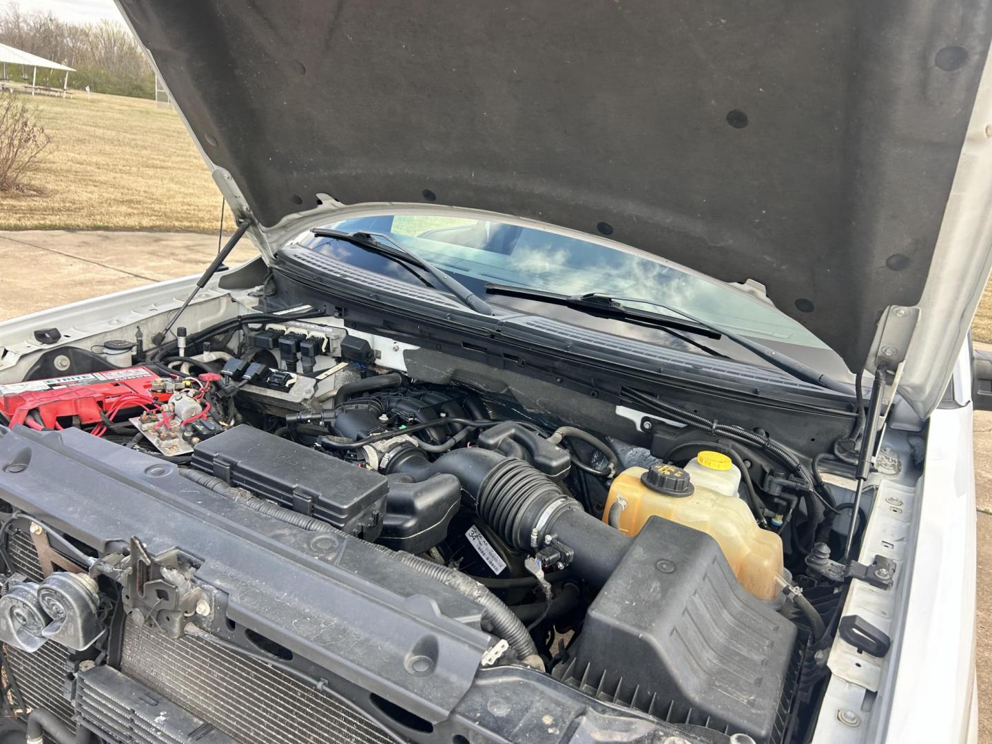 2014 White /Gray Ford F-150 XL (1FTEX1EM8EK) with an 3.7L V6 DOHC 24V engine, 6-Speed Automatic transmission, located at 17760 Hwy 62, Morris, OK, 74445, (918) 733-4887, 35.609104, -95.877060 - 2014 FORD F-150 4WD HAS A 3.7L V6 ENGINGE BI-FUEL SYSTEM RUNS ON CNG (COMPRESSED NATURAL GAS) OR GASOLINE. IT FEATURES CLOTH INTERIOR, MANUAL SEATS, POWER WINDOWS, POWER LOCKS, POWER MIRRORS, AM/FM STEREO, SIRIUS RADIO, CD PLAYER, AUXILLIARY PORT, CRUISE CONTROL, TRACTION CONTROL, BACKUP CAMERA, MUL - Photo#25