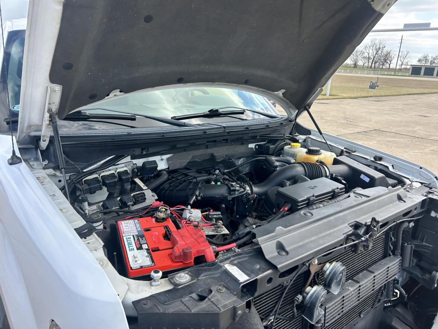 2014 White /Gray Ford F-150 XL (1FTEX1EM8EK) with an 3.7L V6 DOHC 24V engine, 6-Speed Automatic transmission, located at 17760 Hwy 62, Morris, OK, 74445, (918) 733-4887, 35.609104, -95.877060 - 2014 FORD F-150 4WD HAS A 3.7L V6 ENGINGE BI-FUEL SYSTEM RUNS ON CNG (COMPRESSED NATURAL GAS) OR GASOLINE. IT FEATURES CLOTH INTERIOR, MANUAL SEATS, POWER WINDOWS, POWER LOCKS, POWER MIRRORS, AM/FM STEREO, SIRIUS RADIO, CD PLAYER, AUXILLIARY PORT, CRUISE CONTROL, TRACTION CONTROL, BACKUP CAMERA, MUL - Photo#26