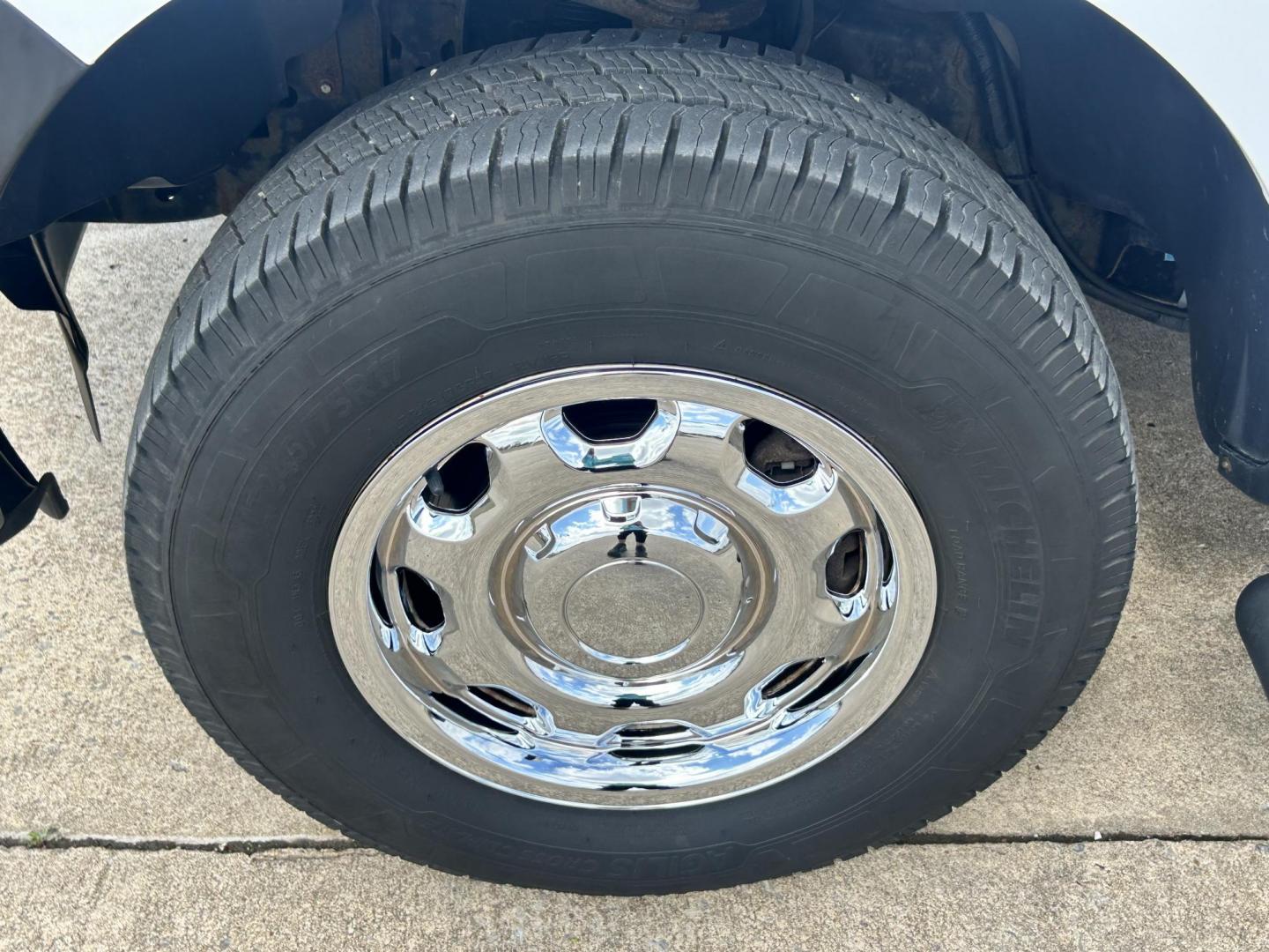 2014 White /Gray Ford F-150 XL (1FTEX1EM8EK) with an 3.7L V6 DOHC 24V engine, 6-Speed Automatic transmission, located at 17760 Hwy 62, Morris, OK, 74445, (918) 733-4887, 35.609104, -95.877060 - 2014 FORD F-150 4WD HAS A 3.7L V6 ENGINGE BI-FUEL SYSTEM RUNS ON CNG (COMPRESSED NATURAL GAS) OR GASOLINE. IT FEATURES CLOTH INTERIOR, MANUAL SEATS, POWER WINDOWS, POWER LOCKS, POWER MIRRORS, AM/FM STEREO, SIRIUS RADIO, CD PLAYER, AUXILLIARY PORT, CRUISE CONTROL, TRACTION CONTROL, BACKUP CAMERA, MUL - Photo#30