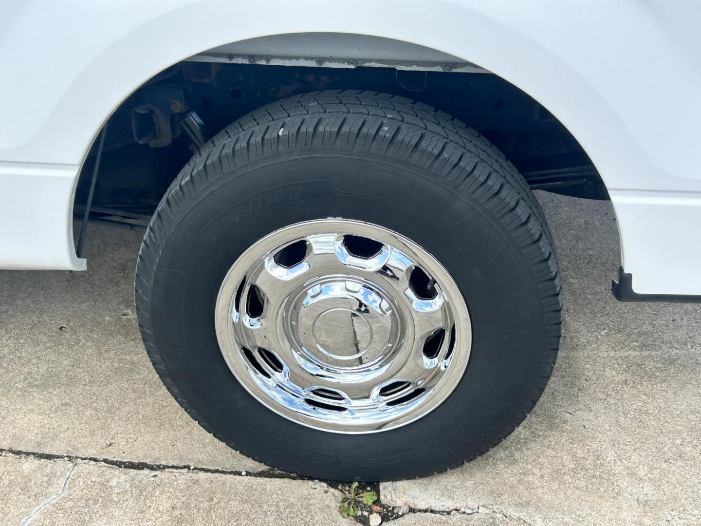 2014 White /Gray Ford F-150 XL (1FTEX1EM8EK) with an 3.7L V6 DOHC 24V engine, 6-Speed Automatic transmission, located at 17760 Hwy 62, Morris, OK, 74445, (918) 733-4887, 35.609104, -95.877060 - 2014 FORD F-150 4WD HAS A 3.7L V6 ENGINGE BI-FUEL SYSTEM RUNS ON CNG (COMPRESSED NATURAL GAS) OR GASOLINE. IT FEATURES CLOTH INTERIOR, MANUAL SEATS, POWER WINDOWS, POWER LOCKS, POWER MIRRORS, AM/FM STEREO, SIRIUS RADIO, CD PLAYER, AUXILLIARY PORT, CRUISE CONTROL, TRACTION CONTROL, BACKUP CAMERA, MUL - Photo#33