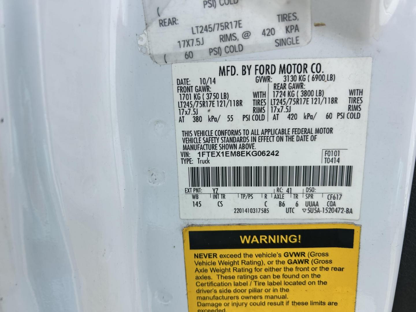 2014 White /Gray Ford F-150 XL (1FTEX1EM8EK) with an 3.7L V6 DOHC 24V engine, 6-Speed Automatic transmission, located at 17760 Hwy 62, Morris, OK, 74445, (918) 733-4887, 35.609104, -95.877060 - 2014 FORD F-150 4WD HAS A 3.7L V6 ENGINGE BI-FUEL SYSTEM RUNS ON CNG (COMPRESSED NATURAL GAS) OR GASOLINE. IT FEATURES CLOTH INTERIOR, MANUAL SEATS, POWER WINDOWS, POWER LOCKS, POWER MIRRORS, AM/FM STEREO, SIRIUS RADIO, CD PLAYER, AUXILLIARY PORT, CRUISE CONTROL, TRACTION CONTROL, BACKUP CAMERA, MUL - Photo#34