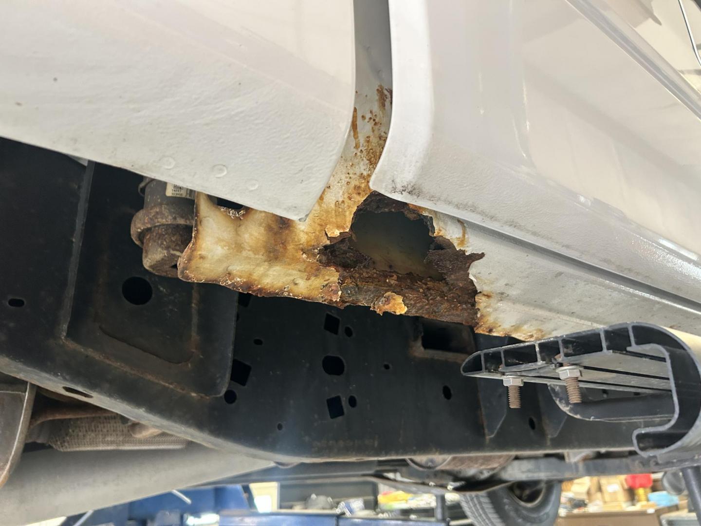 2014 White /Gray Ford F-150 XL (1FTEX1EM8EK) with an 3.7L V6 DOHC 24V engine, 6-Speed Automatic transmission, located at 17760 Hwy 62, Morris, OK, 74445, (918) 733-4887, 35.609104, -95.877060 - 2014 FORD F-150 4WD HAS A 3.7L V6 ENGINGE BI-FUEL SYSTEM RUNS ON CNG (COMPRESSED NATURAL GAS) OR GASOLINE. IT FEATURES CLOTH INTERIOR, MANUAL SEATS, POWER WINDOWS, POWER LOCKS, POWER MIRRORS, AM/FM STEREO, SIRIUS RADIO, CD PLAYER, AUXILLIARY PORT, CRUISE CONTROL, TRACTION CONTROL, BACKUP CAMERA, MUL - Photo#36