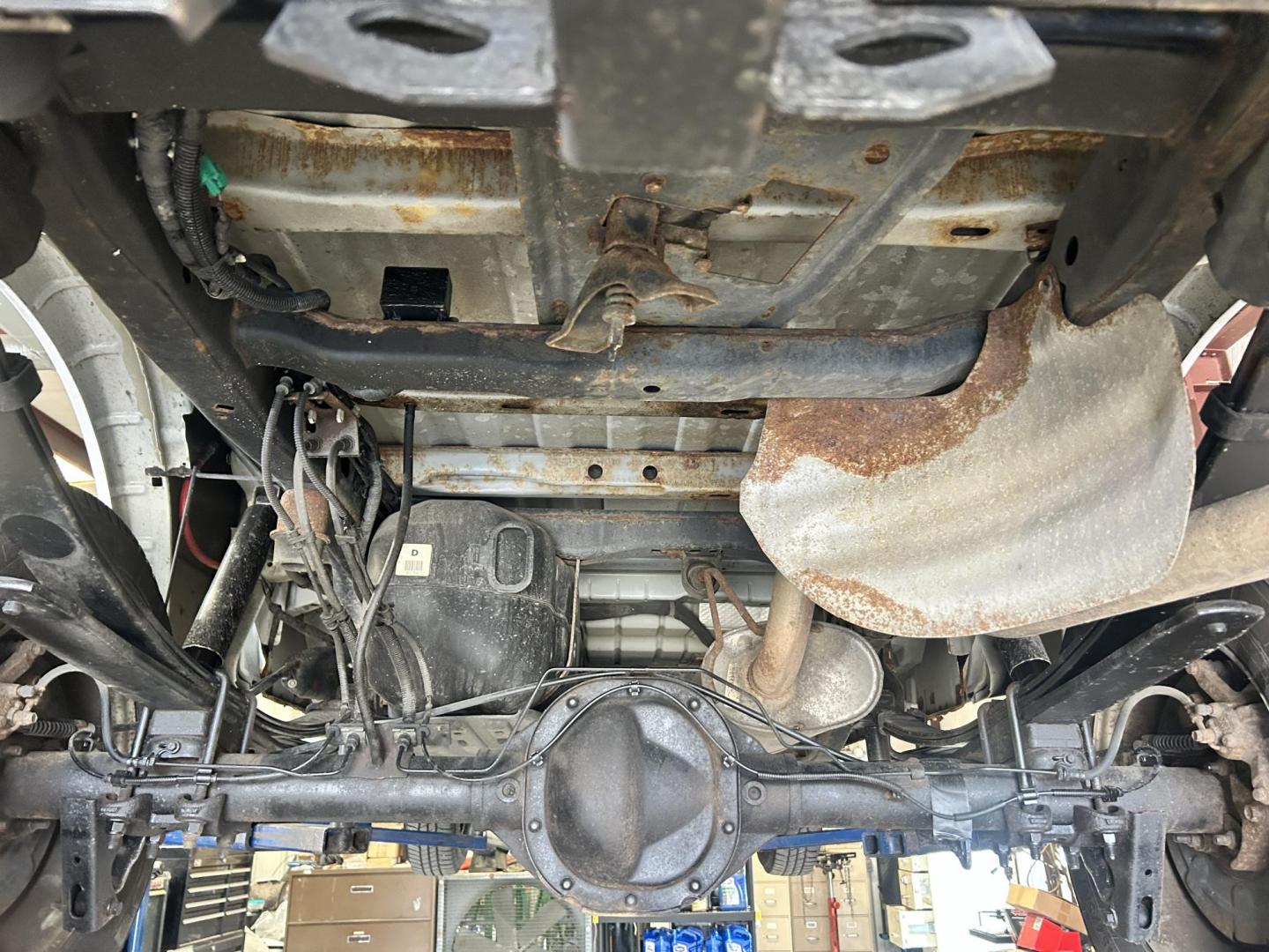 2014 White /Gray Ford F-150 XL (1FTEX1EM8EK) with an 3.7L V6 DOHC 24V engine, 6-Speed Automatic transmission, located at 17760 Hwy 62, Morris, OK, 74445, (918) 733-4887, 35.609104, -95.877060 - 2014 FORD F-150 4WD HAS A 3.7L V6 ENGINGE BI-FUEL SYSTEM RUNS ON CNG (COMPRESSED NATURAL GAS) OR GASOLINE. IT FEATURES CLOTH INTERIOR, MANUAL SEATS, POWER WINDOWS, POWER LOCKS, POWER MIRRORS, AM/FM STEREO, SIRIUS RADIO, CD PLAYER, AUXILLIARY PORT, CRUISE CONTROL, TRACTION CONTROL, BACKUP CAMERA, MUL - Photo#37