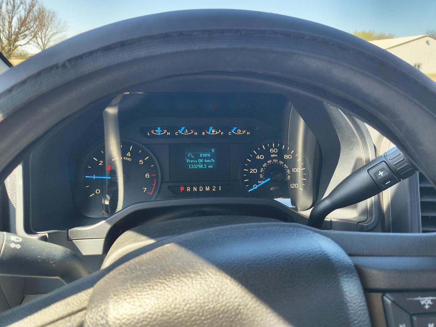 2016 White /GRAY Ford F-150 XL (1FTFX1EF1GK) with an 5.0L V8 engine, 6A transmission, located at 17760 Hwy 62, Morris, OK, 74445, (918) 733-4887, 35.609104, -95.877060 - 2016 FORD F-150 4WD HAS THE 5.0L V8 ENGINE BI-FUEL SYSTEM RUNS ON CNG OR GASOLINE. IT FEATURES KEYLESS REMOTE ENTRY, MANUAL LEATHER SEATS, POWER LOCKS, POWER WINDOWS, POWER MIRROR, AM/FM STEREO, CD PLAYER, USB PORT, CRUISE CONTROL, TRACTION CONTROL, MULTI-FUNCTIONING STEERING WHEEL CONTROLS, TRAIL - Photo#11