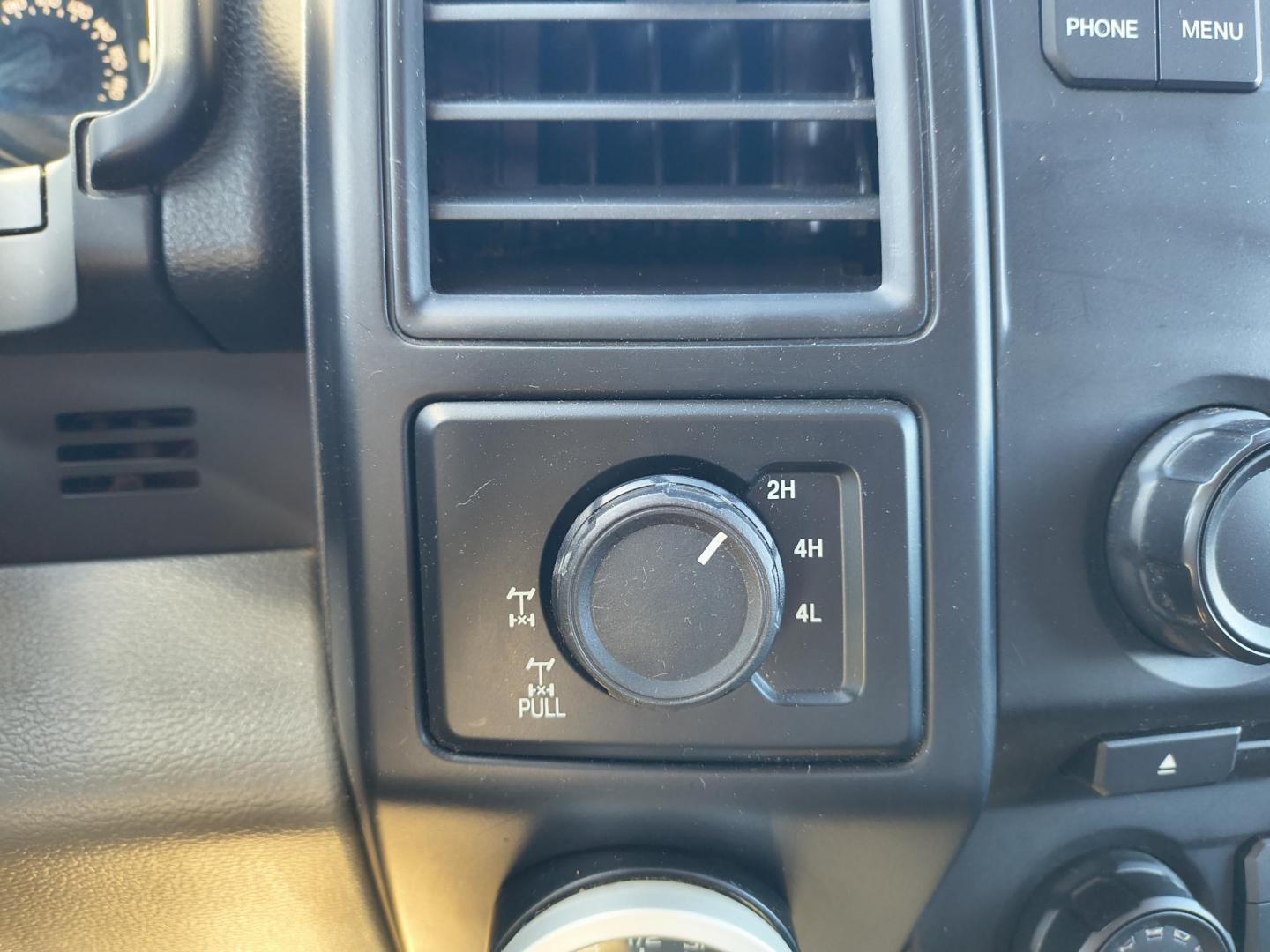 2016 White /GRAY Ford F-150 XL (1FTFX1EF1GK) with an 5.0L V8 engine, 6A transmission, located at 17760 Hwy 62, Morris, OK, 74445, (918) 733-4887, 35.609104, -95.877060 - 2016 FORD F-150 4WD HAS THE 5.0L V8 ENGINE BI-FUEL SYSTEM RUNS ON CNG OR GASOLINE. IT FEATURES KEYLESS REMOTE ENTRY, MANUAL LEATHER SEATS, POWER LOCKS, POWER WINDOWS, POWER MIRROR, AM/FM STEREO, CD PLAYER, USB PORT, CRUISE CONTROL, TRACTION CONTROL, MULTI-FUNCTIONING STEERING WHEEL CONTROLS, TRAIL - Photo#16