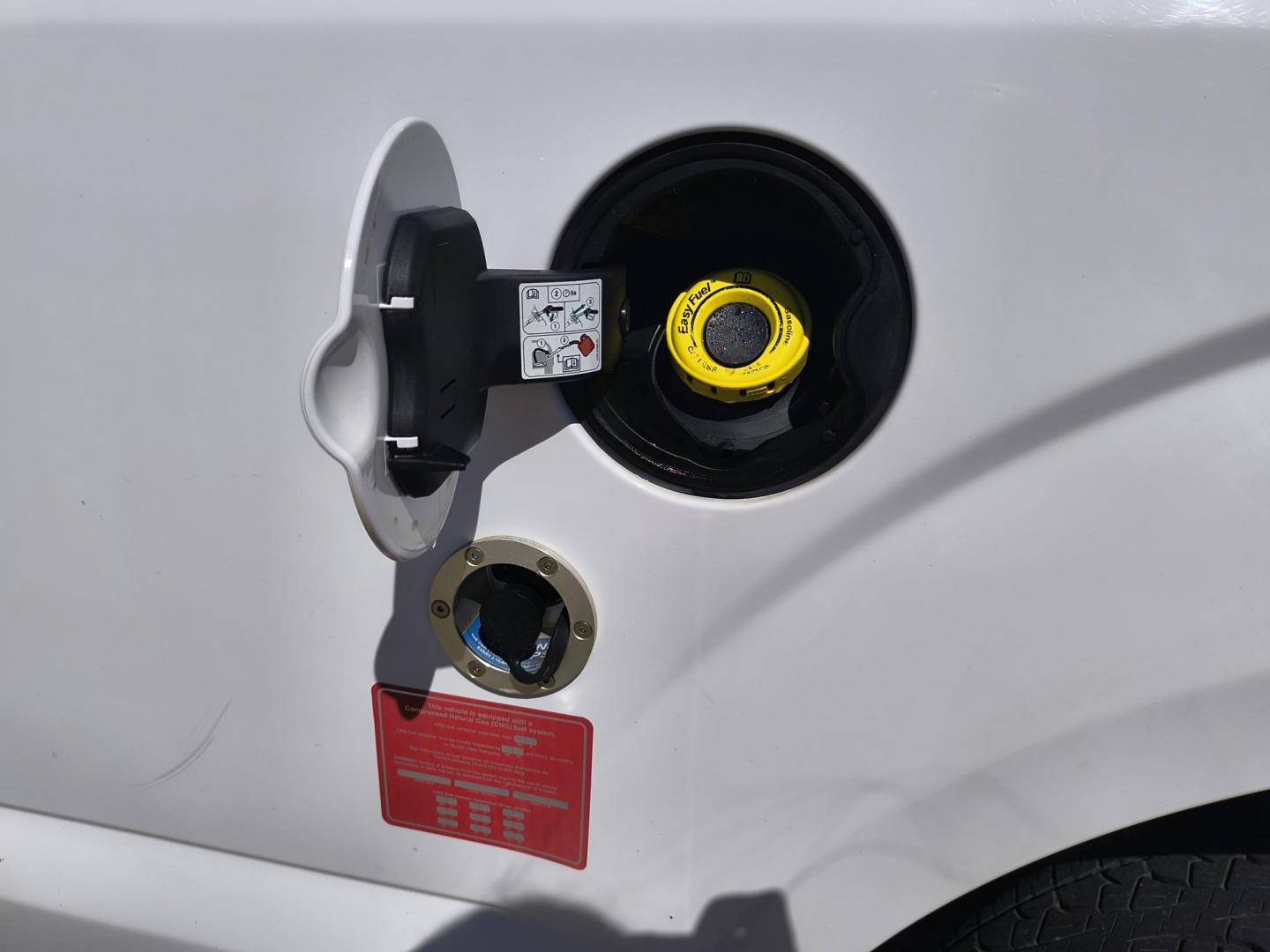 2016 White /GRAY Ford F-150 XL (1FTFX1EF1GK) with an 5.0L V8 engine, 6A transmission, located at 17760 Hwy 62, Morris, OK, 74445, (918) 733-4887, 35.609104, -95.877060 - 2016 FORD F-150 4WD HAS THE 5.0L V8 ENGINE BI-FUEL SYSTEM RUNS ON CNG OR GASOLINE. IT FEATURES KEYLESS REMOTE ENTRY, MANUAL LEATHER SEATS, POWER LOCKS, POWER WINDOWS, POWER MIRROR, AM/FM STEREO, CD PLAYER, USB PORT, CRUISE CONTROL, TRACTION CONTROL, MULTI-FUNCTIONING STEERING WHEEL CONTROLS, TRAIL - Photo#20