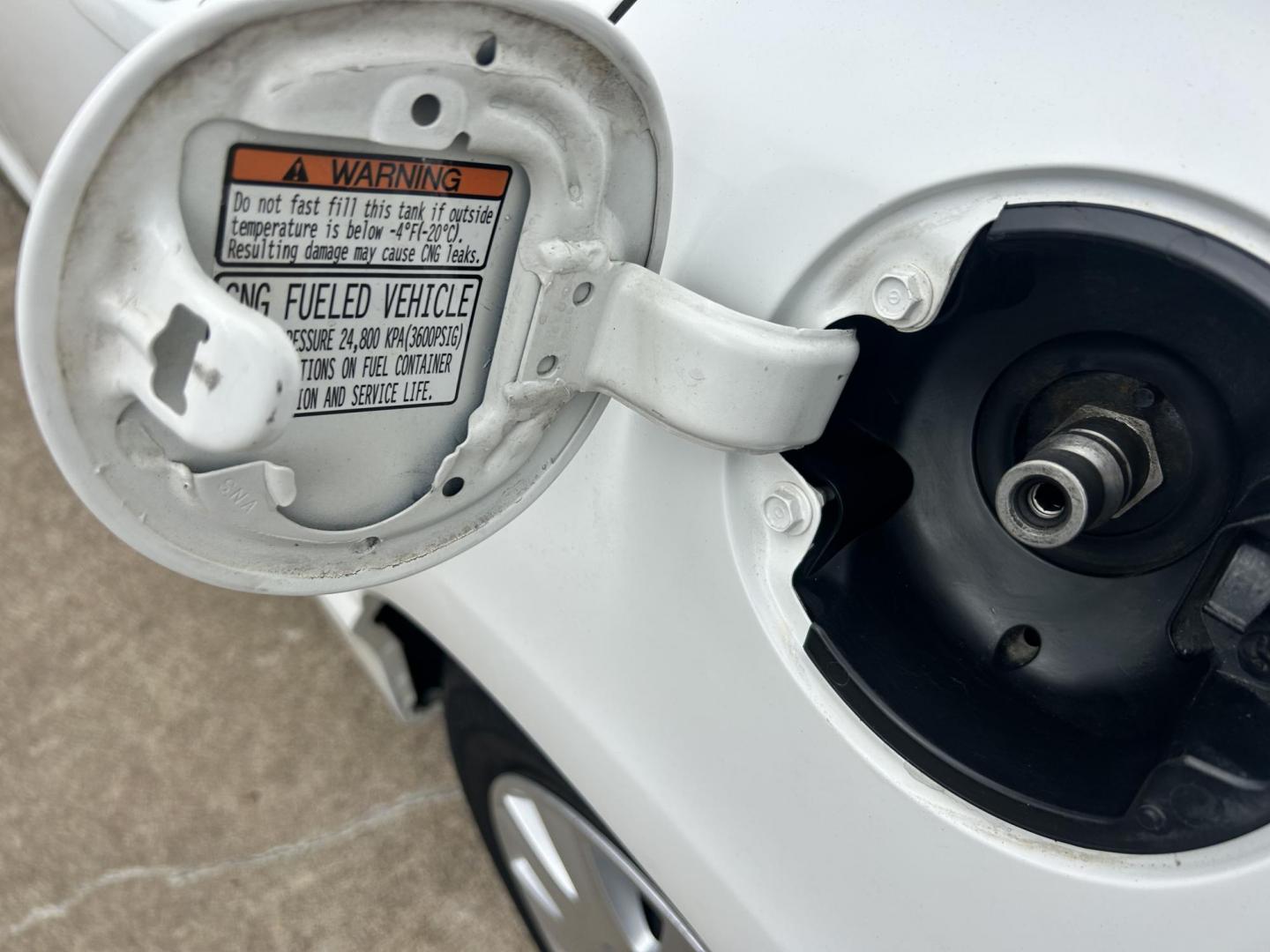 2009 White /Gray Honda Civic GX 5-Speed AT (1HGFA46539L) with an 1.8L L4 SOHC 16V CNG engine, 5-Speed Automatic transmission, located at 17760 Hwy 62, Morris, OK, 74445, (918) 733-4887, 35.609104, -95.877060 - 2009 HONDA CIVIC 1.8L FWD DEDICATED CNG (COMPRESSED NATURAL GAS) VEHICLE. FEATURES REMOTE KEYLESS ENTRY, POWER LOCKS, POWER WINDOWS, POWER MIRRORS, MANUEL SEATS, AM/FM RADIO, CD PLAYER, AUX, CRUISE CONTROL, TRACTION CONTROL, CLOTH SEATS, AND 195/65R15 TIRES. ONLY 24,358 MILES AND HAS A CLEAN TITLE. - Photo#13