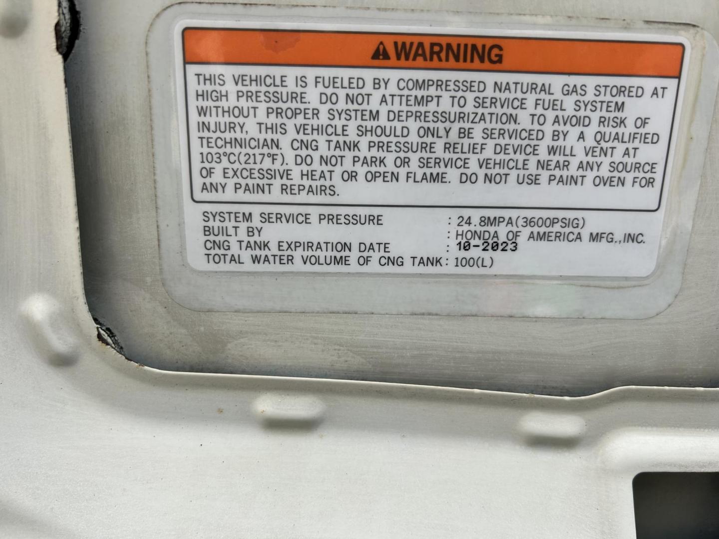 2009 White /Gray Honda Civic GX 5-Speed AT (1HGFA46539L) with an 1.8L L4 SOHC 16V CNG engine, 5-Speed Automatic transmission, located at 17760 Hwy 62, Morris, OK, 74445, (918) 733-4887, 35.609104, -95.877060 - 2009 HONDA CIVIC 1.8L FWD DEDICATED CNG (COMPRESSED NATURAL GAS) VEHICLE. FEATURES REMOTE KEYLESS ENTRY, POWER LOCKS, POWER WINDOWS, POWER MIRRORS, MANUEL SEATS, AM/FM RADIO, CD PLAYER, AUX, CRUISE CONTROL, TRACTION CONTROL, CLOTH SEATS, AND 195/65R15 TIRES. ONLY 24,358 MILES AND HAS A CLEAN TITLE. - Photo#17