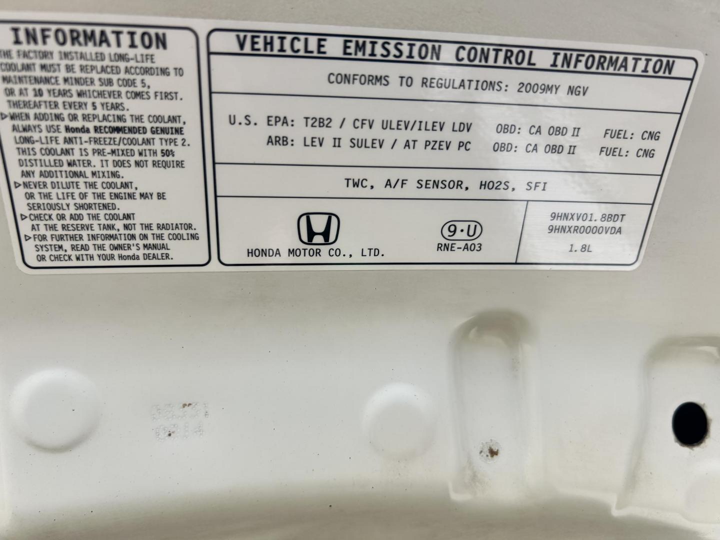 2009 White /Gray Honda Civic GX 5-Speed AT (1HGFA46539L) with an 1.8L L4 SOHC 16V CNG engine, 5-Speed Automatic transmission, located at 17760 Hwy 62, Morris, OK, 74445, (918) 733-4887, 35.609104, -95.877060 - 2009 HONDA CIVIC 1.8L FWD DEDICATED CNG (COMPRESSED NATURAL GAS) VEHICLE. FEATURES REMOTE KEYLESS ENTRY, POWER LOCKS, POWER WINDOWS, POWER MIRRORS, MANUEL SEATS, AM/FM RADIO, CD PLAYER, AUX, CRUISE CONTROL, TRACTION CONTROL, CLOTH SEATS, AND 195/65R15 TIRES. ONLY 24,358 MILES AND HAS A CLEAN TITLE. - Photo#18
