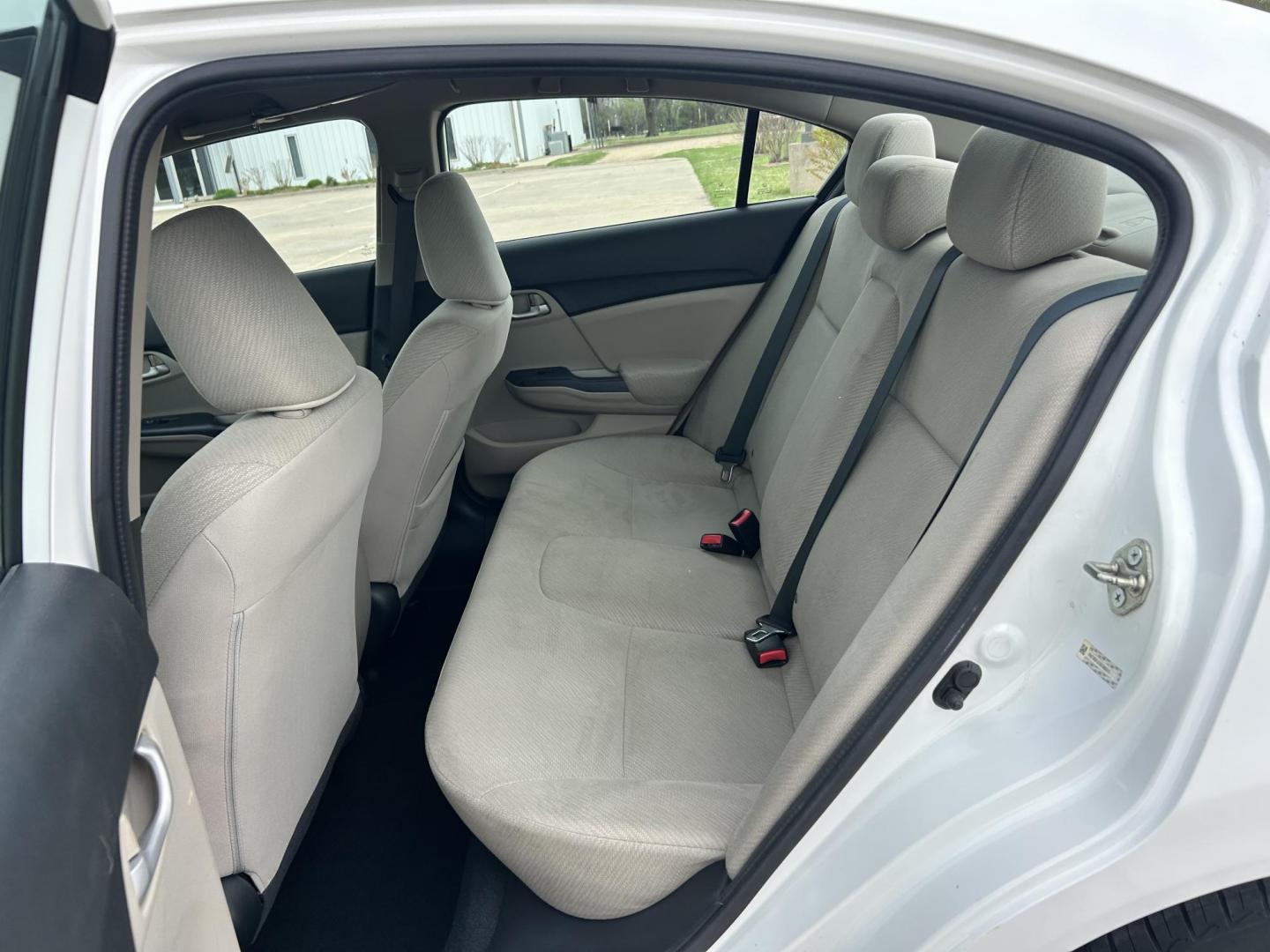 2013 White /Gray Honda Civic (19XFB5F53DE) with an 1.8L L4 SOHC 16V CNG engine, 5A transmission, located at 17760 Hwy 62, Morris, OK, 74445, (918) 733-4887, 35.609104, -95.877060 - 2013 HONDA CIVIC DEDICATED CNG (RUNS ONLY ON COMPRESSED NATURAL GAS) HAS A 1.8L 4 CYLINDER ENGINE AND IS 2WD. FEATURES MANUAL SEATS, POWER LOCKS, POWER MIRRORS, POWER WINDOWS. HAS AM/FM RADIO, CD PLAYER, AUX PORT, CRUISE CONTROL, MULTI-FUNCTION STEERING WHEEL CONTROL, AND TRACTION CONTROL. ONLY 53,4 - Photo#12