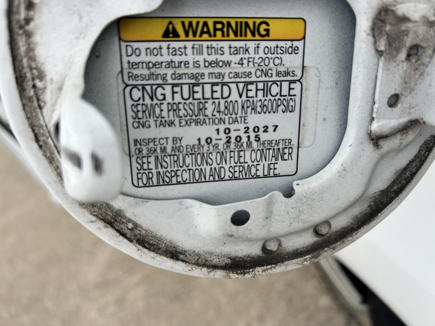 2013 White /Gray Honda Civic (19XFB5F53DE) with an 1.8L L4 SOHC 16V CNG engine, 5A transmission, located at 17760 Hwy 62, Morris, OK, 74445, (918) 733-4887, 35.609104, -95.877060 - 2013 HONDA CIVIC DEDICATED CNG (RUNS ONLY ON COMPRESSED NATURAL GAS) HAS A 1.8L 4 CYLINDER ENGINE AND IS 2WD. FEATURES MANUAL SEATS, POWER LOCKS, POWER MIRRORS, POWER WINDOWS. HAS AM/FM RADIO, CD PLAYER, AUX PORT, CRUISE CONTROL, MULTI-FUNCTION STEERING WHEEL CONTROL, AND TRACTION CONTROL. ONLY 53,4 - Photo#15