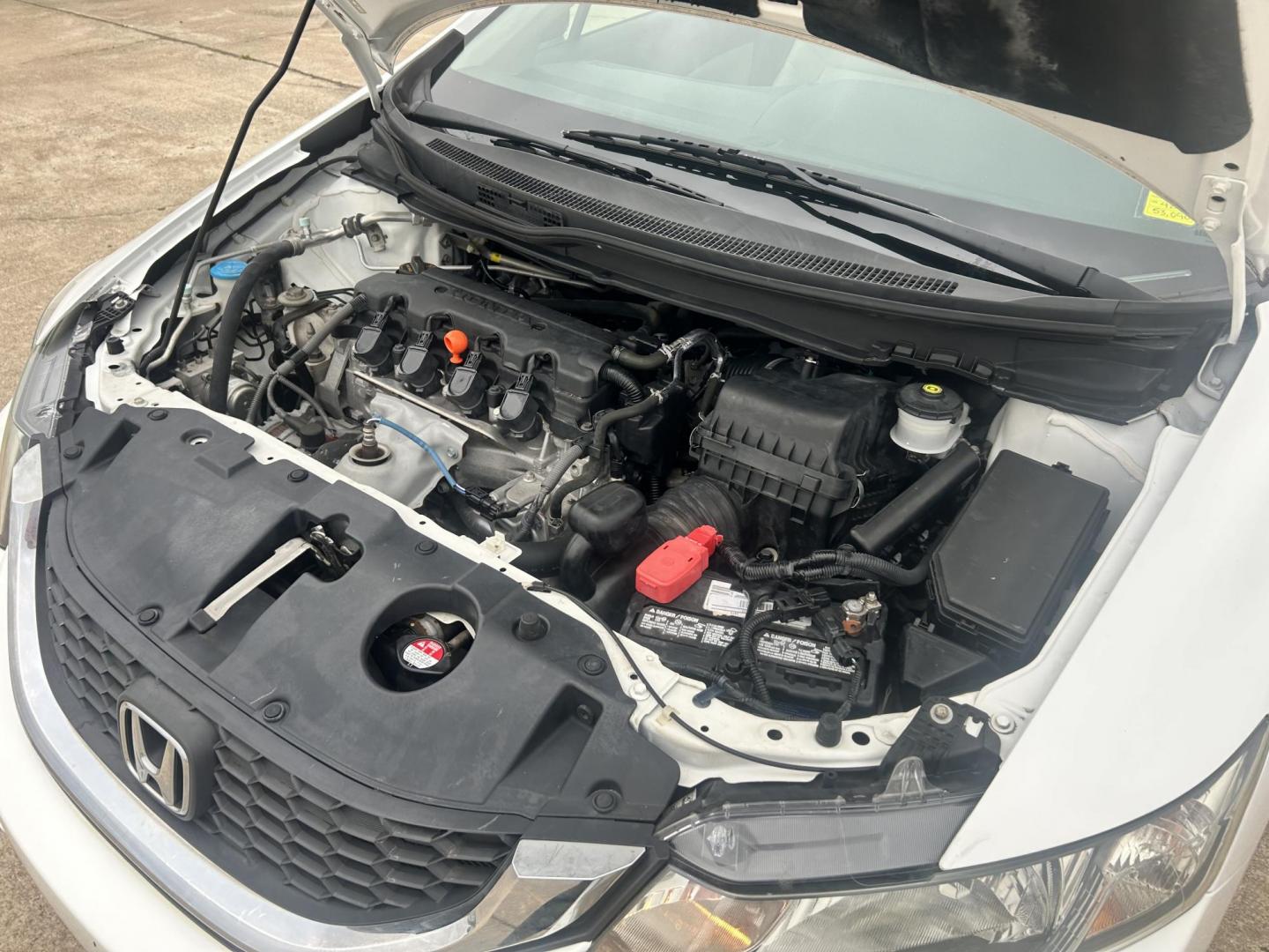 2013 White /Gray Honda Civic (19XFB5F5XDE) with an 1.8L L4 SOHC 16V CNG engine, 5A transmission, located at 17760 Hwy 62, Morris, OK, 74445, (918) 733-4887, 35.609104, -95.877060 - 2013 HONDA CIVIC DEDICATED CNG (RUNS ONLY ON COMPRESSED NATURAL GAS) HAS A 1.8L 4 CYLINDER ENGINE AND IS 2WD. FEATURES MANUAL SEATS, POWER LOCKS, POWER MIRRORS, POWER WINDOWS. HAS AM/FM RADIO, CD PLAYER, AUX PORT, CRUISE CONTROL, MULTI-FUNCTION STEERING WHEEL CONTROL, BACKUP CAMERA AND TRACTION CON - Photo#18