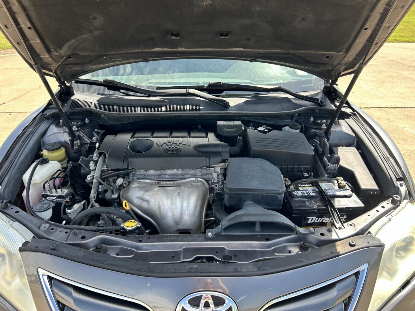 2011 Silver /GRAY Toyota Camry LE (4T4BF3EK2BR) with an 2.5L L4 DOHC 16V engine, 6-Speed Automatic transmission, located at 17760 Hwy 62, Morris, OK, 74445, (918) 733-4887, 35.609104, -95.877060 - 2011 TOYOTA CAMRY LE WITH 2.5L 4 CYLINDER ENGINE. THIS FEATURES KEYLESS ENTRY, CLOTH INTERIOR, POWER DRIVER SEAT, MANUAL PASSENGER SEAT, POWER WINDOWS, POWER LOCKS, AM/FM RADIO, CD PLAYER, AUXILIARY PORT, CRUISE CONTROL, AND TRACTION CONTROL. ONLY HAS 143,089 MILES AND BLACK HAWK 215/60R16 TIRES. - Photo#16