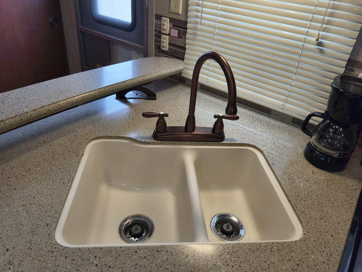 2015 White /BROWN Forest River PUMA 31BHSS 31BHSS (4X4TPUG23FP) , located at 17760 Hwy 62, Morris, OK, 74445, 35.609104, -95.877060 - CAMPING SEASON IS RIGHT AROUND THE CORNER SO CHECK OUT THIS 2015 FOREST RIVER PUMA 31BHSS 34.5FT OVERALL WITH 15FT POWER AWNING. IN THE FRONT IS THE MASTER BEDROOM WITH A QUEEN SIZE BED, STORAGE UNDER THE BED, TWO WARDROBE CLOSETS, AND OVERHEAD CABINETS. IN THE LIVING AND KITCHEN AREA THERE IS A ENT - Photo#23