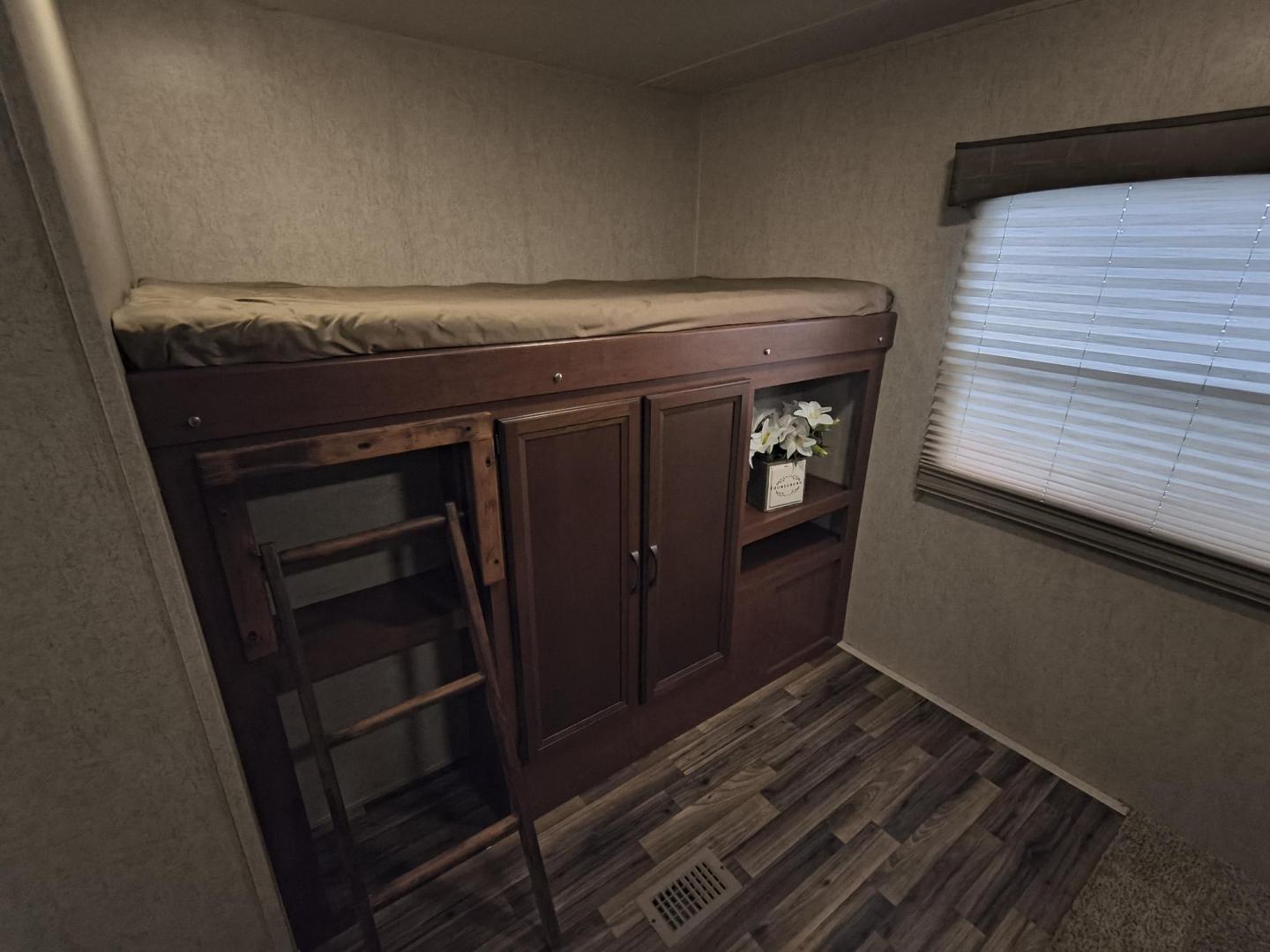 2015 White /BROWN Forest River PUMA 31BHSS 31BHSS (4X4TPUG23FP) , located at 17760 Hwy 62, Morris, OK, 74445, 35.609104, -95.877060 - CAMPING SEASON IS RIGHT AROUND THE CORNER SO CHECK OUT THIS 2015 FOREST RIVER PUMA 31BHSS 34.5FT OVERALL WITH 15FT POWER AWNING. IN THE FRONT IS THE MASTER BEDROOM WITH A QUEEN SIZE BED, STORAGE UNDER THE BED, TWO WARDROBE CLOSETS, AND OVERHEAD CABINETS. IN THE LIVING AND KITCHEN AREA THERE IS A ENT - Photo#35