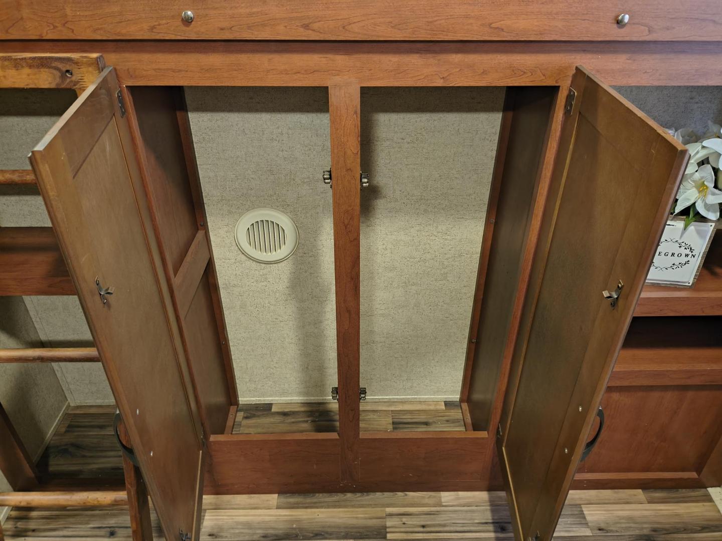 2015 White /BROWN Forest River PUMA 31BHSS 31BHSS (4X4TPUG23FP) , located at 17760 Hwy 62, Morris, OK, 74445, 35.609104, -95.877060 - CAMPING SEASON IS RIGHT AROUND THE CORNER SO CHECK OUT THIS 2015 FOREST RIVER PUMA 31BHSS 34.5FT OVERALL WITH 15FT POWER AWNING. IN THE FRONT IS THE MASTER BEDROOM WITH A QUEEN SIZE BED, STORAGE UNDER THE BED, TWO WARDROBE CLOSETS, AND OVERHEAD CABINETS. IN THE LIVING AND KITCHEN AREA THERE IS A ENT - Photo#39