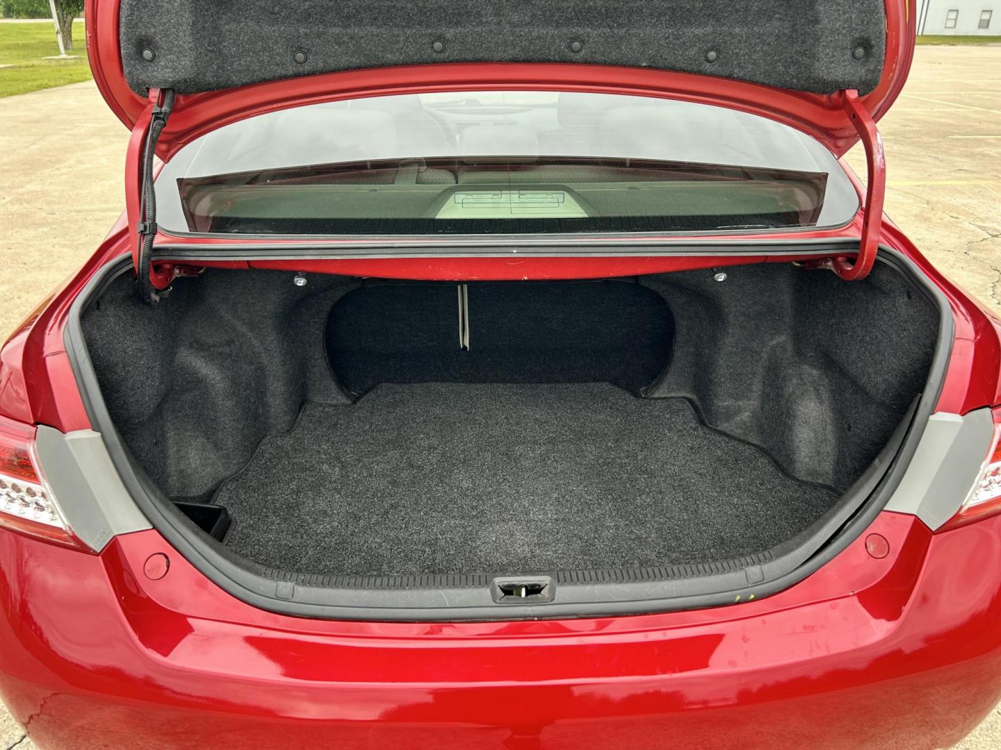 2011 RED /GRAY Toyota Camry LE (4T4BF3EK2BR) with an 2.5L L4 DOHC 16V engine, 6-Speed Automatic transmission, located at 17760 Hwy 62, Morris, OK, 74445, (918) 733-4887, 35.609104, -95.877060 - 2011 TOYOTA CAMRY LE WITH 2.5L 4 CYLINDER ENGINE. THIS FEATURES KEYLESS ENTRY, CLOTH INTERIOR, POWER DRIVER SEAT, MANUAL PASSENGER SEAT, POWER WINDOWS, POWER LOCKS, AM/FM RADIO, CD PLAYER, AUXILIARY PORT, CRUISE CONTROL, AND TRACTION CONTROL. ONLY HAS 91,152 MILES AND FIRETONE 215/65R16 TIRES. ** - Photo#13