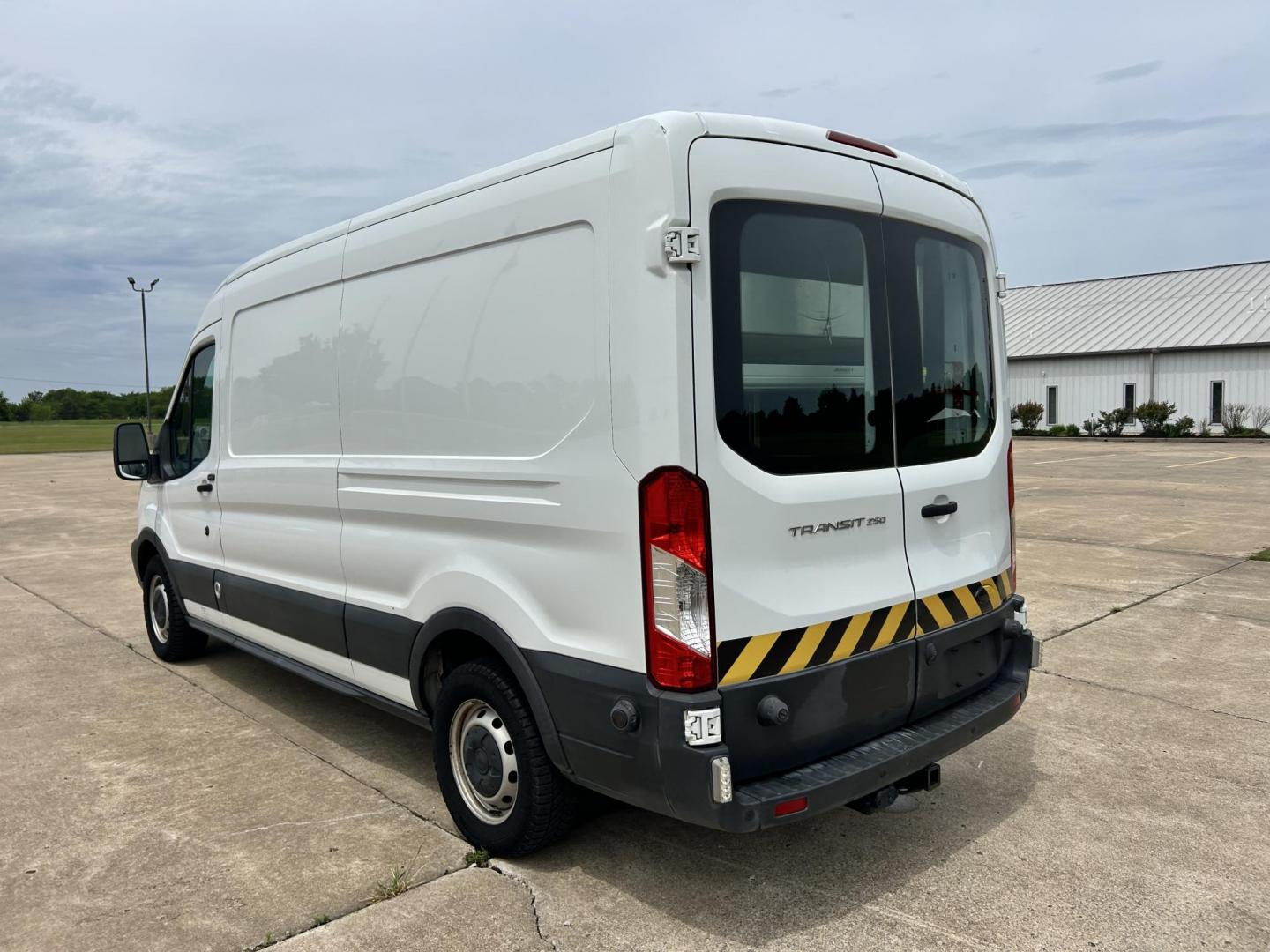 2017 White /GRAY Ford Transit 250 Van high Roof w/Sliding Pass. 148-in. WB (1FTYR2CM9HK) with an 3.7L V6 DOHC 24V engine, 6A transmission, located at 17760 Hwy 62, Morris, OK, 74445, (918) 733-4887, 35.609104, -95.877060 - 2017 FORD TRANSIT 250 HIGH TOP BI-FUEL SYSTEM RUNS ON CNG OR GASOLINE HAS THE 3.7L V6 ENIGINE. ***CLEAN TITLE*** IT FEATURES KEYLESS ENTRY, CLOTH INTERIOR, MANUAL SEATS, POWER WINDOWS, POWER LOCKS, POWER MIRRORS, CRUISE CONTROL, HANDS FREE CALLING, AM/FM RADIO, SIRIUS RADIO, BLUETOOTH RADIO, BACKUP - Photo#6