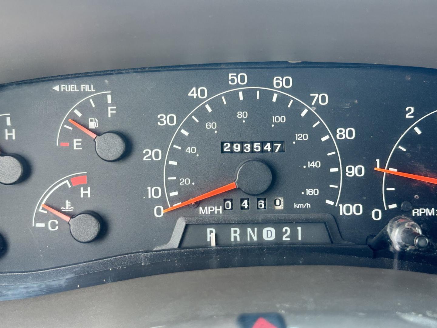 2001 White /TAN Ford Excursion Limited 4WD (1FMNU43S41E) with an 6.8L V10 SOHC 20V engine, 4-Speed Automatic Overdrive transmission, located at 17760 Hwy 62, Morris, OK, 74445, (918) 733-4887, 35.609104, -95.877060 - 2001 FORD EXCURSION LIMITED 4WD HAS THE 6.8L V10 ENGINE. IT FEATURES LEATHER INTERIOR, POWER WINDOWS, POWER LOCKS, POWER MIRRORS, AM/FM RADIO, CD PLAYER, CRUISE CONTROL, 2ND ROW SEATS, AND 3RD ROW SEATS. HAS A CLEAN TITLE. 293,547 MILES AND VENOM TIRES 275/55R20. WE OFFER A FREE CARFAX ON ALL OUR VE - Photo#10