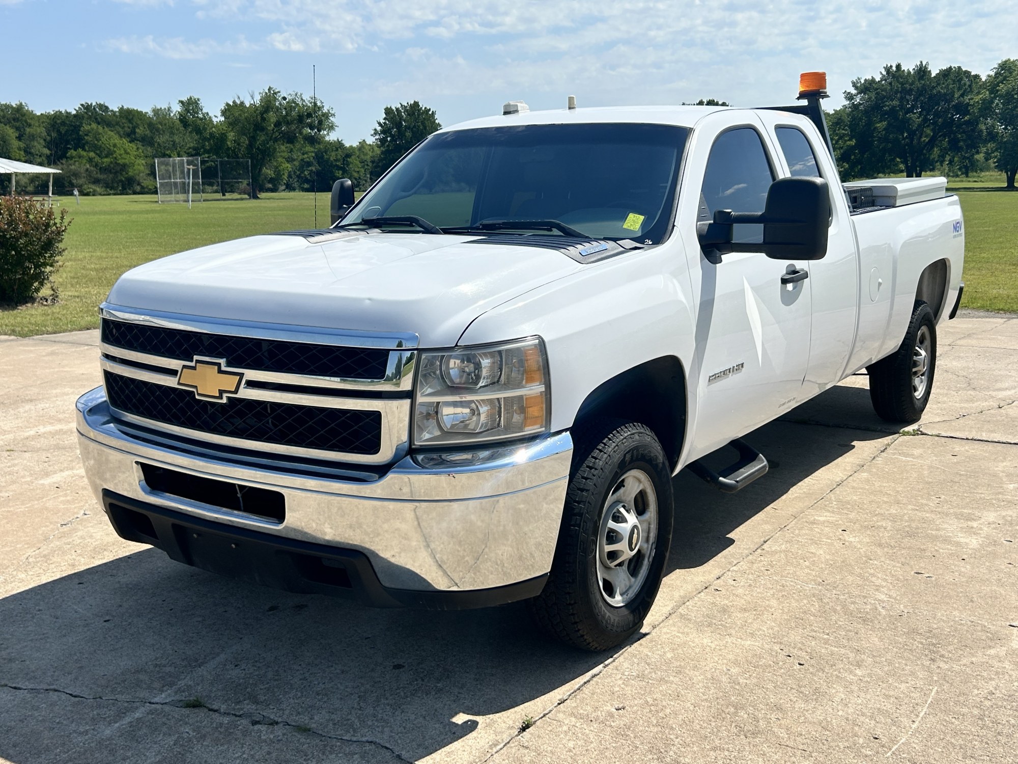 photo of 2013 CHEVY SILVERADO 2500HD 2WD BI-FUEL SYSTEM RUNS ON CNG (COMPRESSED NATURAL GAS) OR GASOLINE $990 TAX CREDIT AVAILABLE......SEE HOW OKLAHOMAN'S CAN OPERATE FOR LESS THAN $1.00 PER GALLON!!...HIT SHOW MORE BELOW IN OUR DESCRIPTION