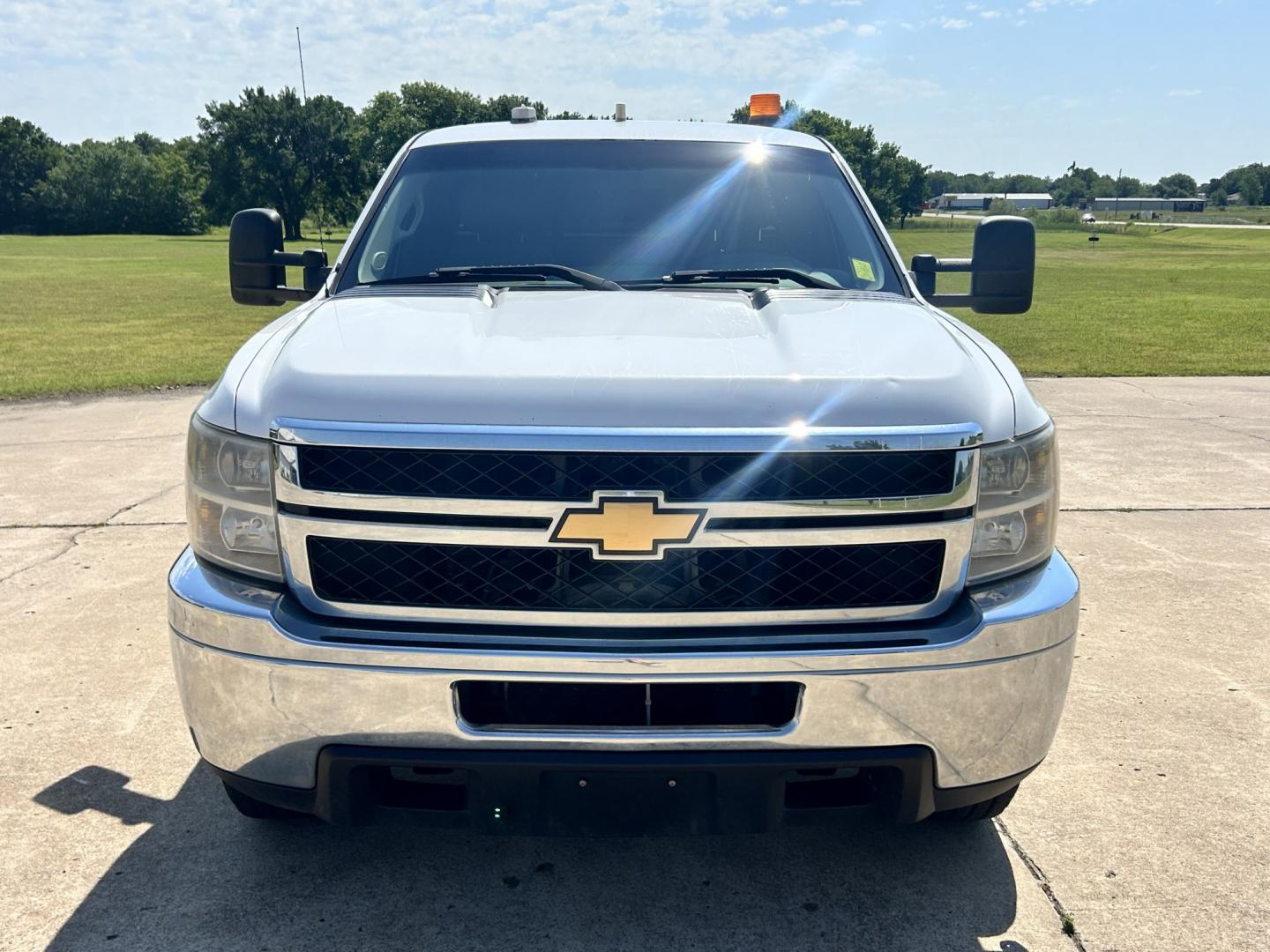 2013 White /Gray Chevrolet Silverado 2500HD (1GC2CVCB9DZ) with an 6.0L V8 OHV 16V CNG engine, 6-Speed Automatic transmission, located at 17760 Hwy 62, Morris, OK, 74445, (918) 733-4887, 35.609104, -95.877060 - 2013 CHEVY SILVERADO 2500 HD 2WD BI-FUEL SYSTEM RUNS ON CNG OR GASOLINE WITH THE 6.0L V8 ENGINE. IT FEATURES MANUAL SEATS, LEATHER INTERIOR, POWER LOCKS, MANUAL WINDOWS, AM/FM RADIO, CRUSIE CONTROL, TRACTION CONTROL, TAILER BRAKES, SAFETY LIGHT, BED LINER, AND RKI TOOL BOXES. ONLY 183,716 MILES WI - Photo#1