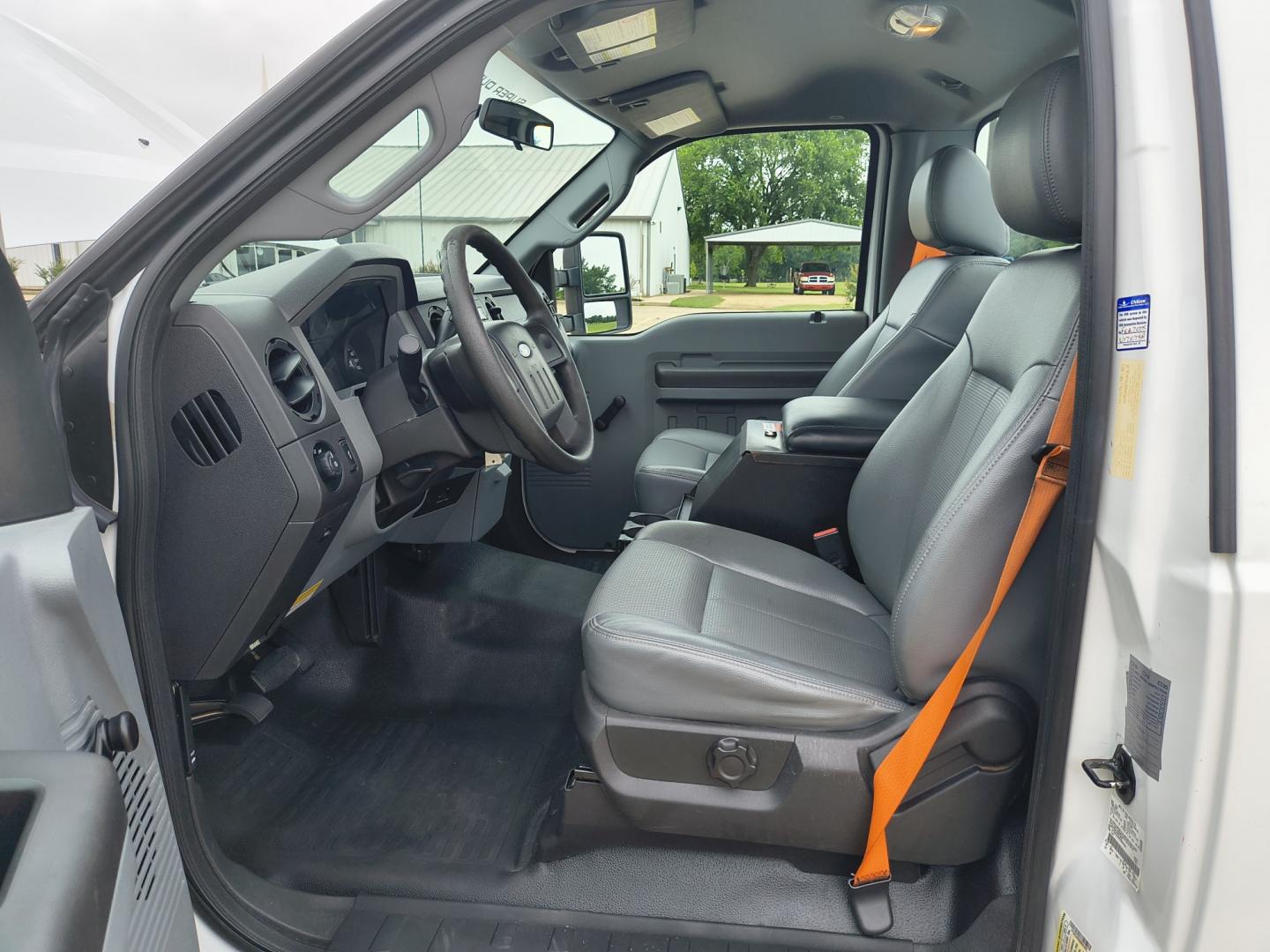 2013 White /GRAY Ford F-250 SD XL 2WD (1FTBF2A69DE) with an 6.2L V8 OHV 16V engine, 6-Speed Automatic transmission, located at 17760 Hwy 62, Morris, OK, 74445, (918) 733-4887, 35.609104, -95.877060 - 2013 F250 2WD SUPER DUTY HAS THE 6.2L V8 ENGINE. THIS IS A DEDICATED CNG ONLY RUNS ON COMPRESSED NATURAL GAS. ***CLEAN TITLE*** THIS FEATURES LEATHER SEATS, MANUAL SEATS, MANUAL WINDOWS, MANUAL LOCKS, MANUAL MIRRORS, AM FM RADIO, METAL CONSOLE, CRUISE CONTROL, TRACTION CONTROL, TRAILER BRAKES, TRAIL - Photo#16