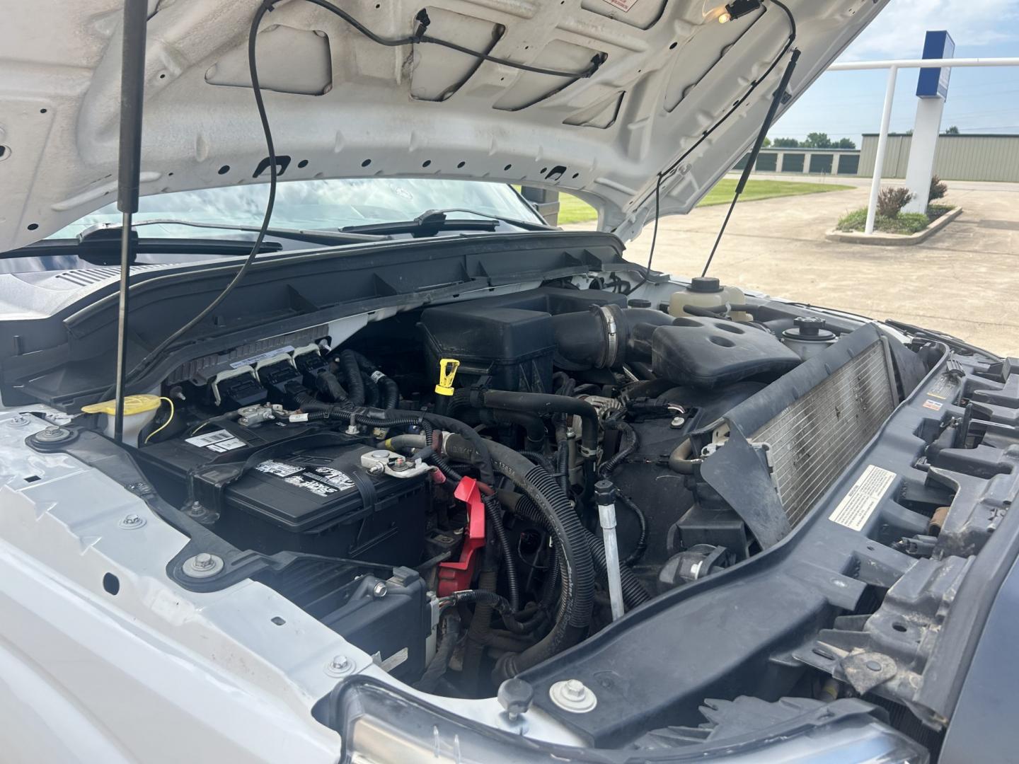 2013 White /Gray Ford F-250 SD (1FTBF2B69DE) with an 6.2L V8 OHV 16V engine, 6-Speed Automatic transmission, located at 17760 Hwy 62, Morris, OK, 74445, (918) 733-4887, 35.609104, -95.877060 - 2013 F250 4WD SUPER DUTY HAS THE 6.2L V8 ENGINE. THIS IS A DEDICATED CNG ONLY RUNS ON COMPRESSED NATURAL GAS. ***CLEAN TITLE*** THIS FEATURES LEATHER SEATS, MANUAL SEATS, MANUAL WINDOWS, MANUAL LOCKS, MANUAL MIRRORS, AM/FM RADIO, CRUISE CONTROL, TRACTION CONTROL, TRAILER BRAKES, AND TRAILER HITCH. - Photo#19