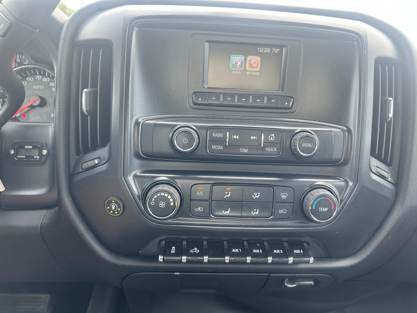 2016 White /GRAY Chevrolet Silverado 1500 (1GCRCNEC0GZ) with an 5.3L V8 OHV 16V engine, 6A transmission, located at 17760 Hwy 62, Morris, OK, 74445, (918) 733-4887, 35.609104, -95.877060 - 2016 CHEVY SILVERADO 1500 2WD BI-FUEL SYSTEM RUNS ON CNG OR GASOLINE WITH THE 5.3L V8 ENGINE. IT FEATURES MANUAL SEATS, CLOTH INTERIOR, POWER LOCKS, POWER WINDOWS, AM/FM RADIO, BACKUP CAMERA, CRUSIE CONTROL, TRACTION CONTROL, AND SAFETY LIGHT. ONLY 146,495 MILES WITH 255/70R17 TIRES. THIS IS A BI-FU - Photo#11