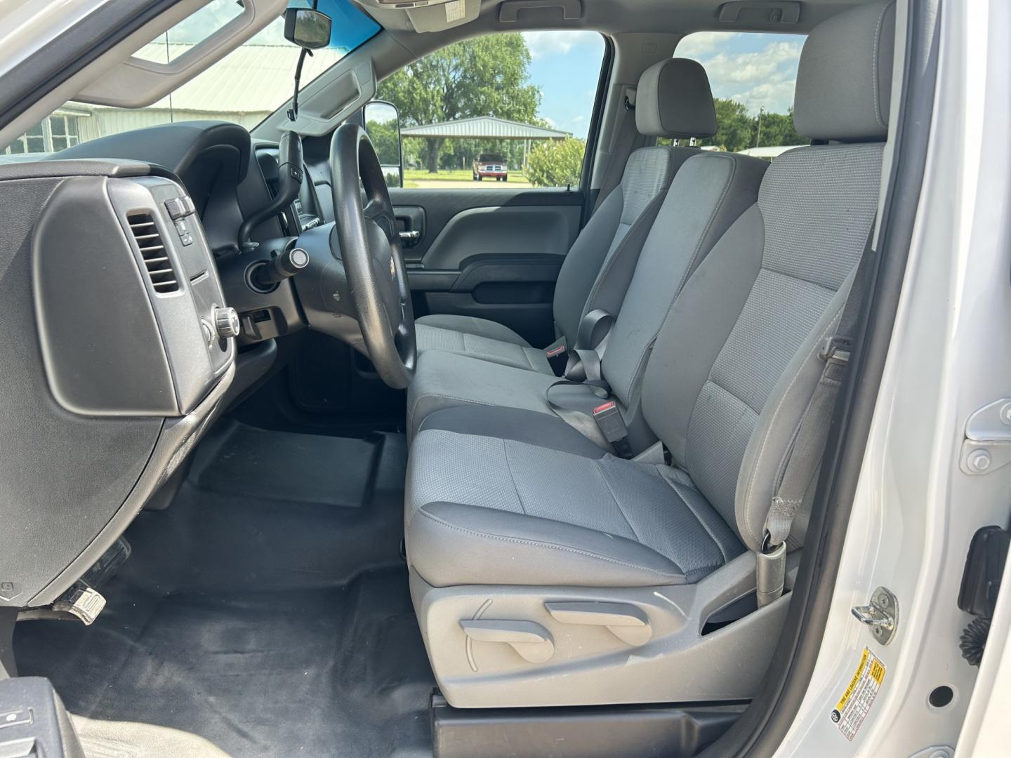 2016 White /Gray Chevrolet Silverado 2500HD Work Truck Double Cab 2WD (1GC2CUEG7GZ) with an 6.0L V8 OHV 16V FFV engine, 6A transmission, located at 17760 Hwy 62, Morris, OK, 74445, (918) 733-4887, 35.609104, -95.877060 - 2016 CHEVY SILVERADO 2500 HD 2WD BI-FUEL SYSTEM THAT RUNS ON CNG OR GASOLINE WITH 6.0L V8 ENIGINE. IT FEATURES POWER LOCKS, POWER WINDOWS, MANUAL SEATS, CLOTH INTERIOR, CRUSIE CONTROL, TRACTION CONTROL, TRAILER BRAKES, AM/FM RADIO, NO BACK SEAT HAS OPEN TOOL BOX, AND TOOL BED. ONLY 147,236 MILES WIT - Photo#9