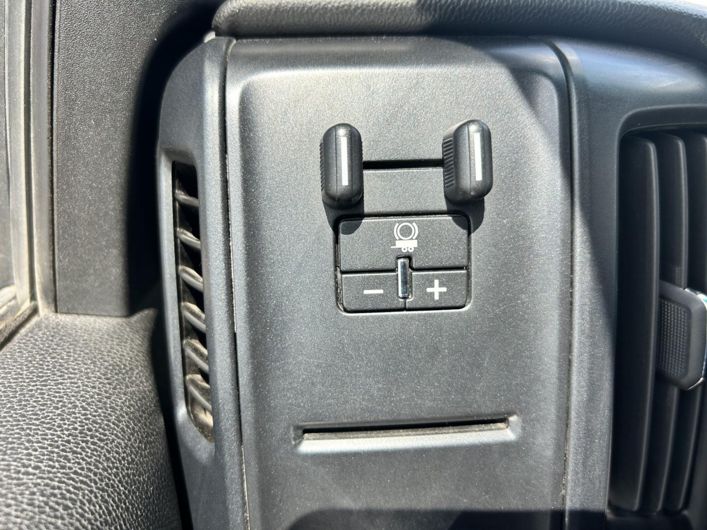 2016 White /Gray Chevrolet Silverado 2500HD Work Truck Double Cab 2WD (1GC2CUEG7GZ) with an 6.0L V8 OHV 16V FFV engine, 6A transmission, located at 17760 Hwy 62, Morris, OK, 74445, (918) 733-4887, 35.609104, -95.877060 - 2016 CHEVY SILVERADO 2500 HD 2WD BI-FUEL SYSTEM THAT RUNS ON CNG OR GASOLINE WITH 6.0L V8 ENIGINE. IT FEATURES POWER LOCKS, POWER WINDOWS, MANUAL SEATS, CLOTH INTERIOR, CRUSIE CONTROL, TRACTION CONTROL, TRAILER BRAKES, AM/FM RADIO, NO BACK SEAT HAS OPEN TOOL BOX, AND TOOL BED. ONLY 147,236 MILES WIT - Photo#16