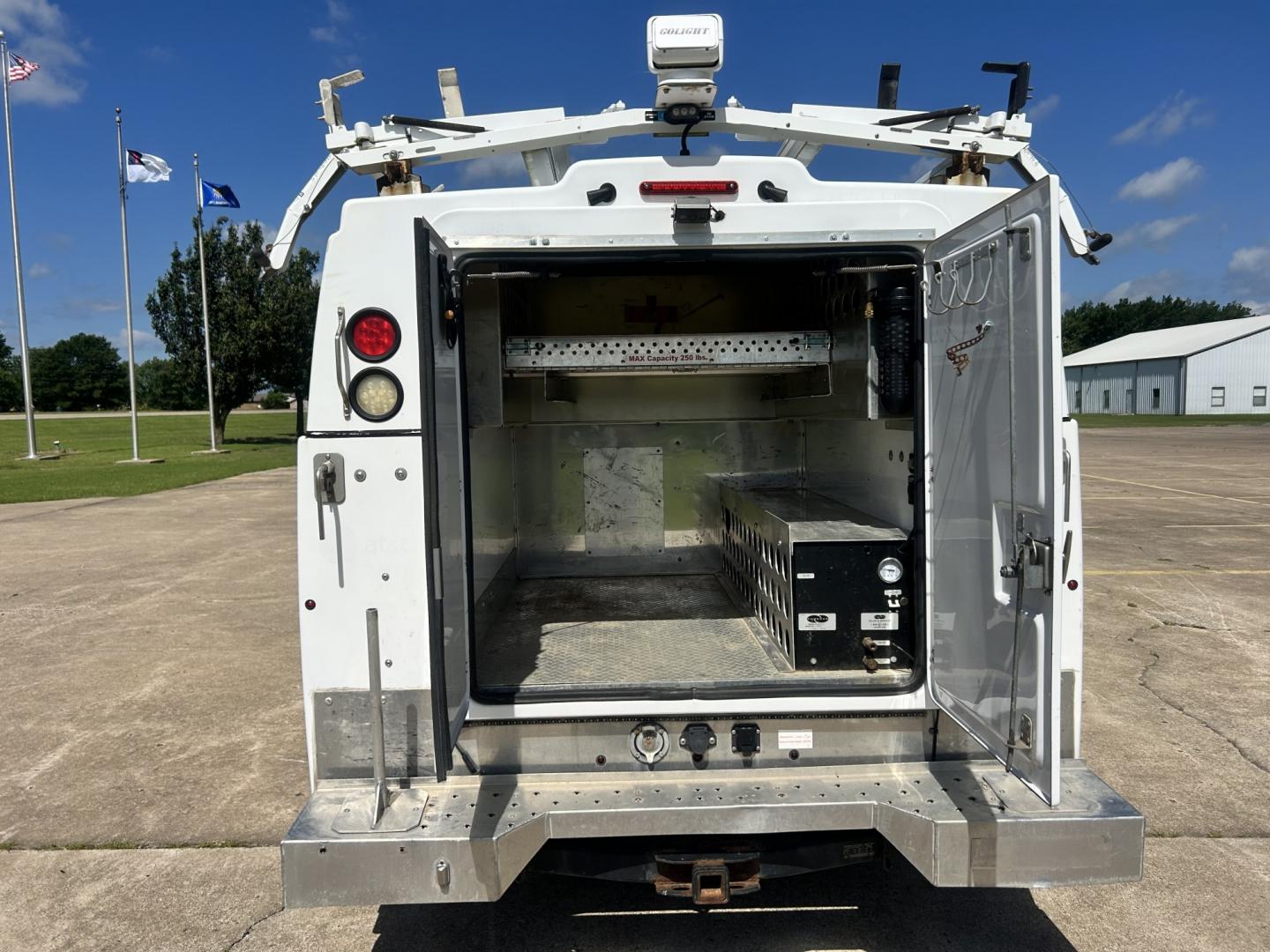2013 White /GRAY Ford F-350 SD (1FDRF3A67DE) with an 6.2L V8 OHV 16V engine, 6-Speed Automatic transmission, located at 17760 Hwy 62, Morris, OK, 74445, (918) 733-4887, 35.609104, -95.877060 - 2013 FORD F-350 6.2 V8 RWD DEDICATED CNG ONLY RUNS ON COMPRESSED NATURAL GAS AND DOES NOT RUN ON GASOLINE. FEATURES MANUAL SEATS, MANUAL LOCKS, MANUAL WINDOWS, MANUAL MIRRORS, AM/FM STEREO, VINYL SEATS, CRUISE CONTROL, TRACTION CONTROL, FACTORY-EQUIPT TRAILER BREAKS, POWER CONVERTER, GASOLINE CUMMIN- Photo#22
