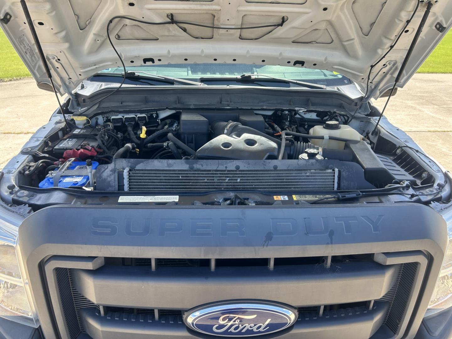 2013 White /GRAY Ford F-350 SD (1FDRF3A67DE) with an 6.2L V8 OHV 16V engine, 6-Speed Automatic transmission, located at 17760 Hwy 62, Morris, OK, 74445, (918) 733-4887, 35.609104, -95.877060 - 2013 FORD F-350 6.2 V8 RWD DEDICATED CNG ONLY RUNS ON COMPRESSED NATURAL GAS AND DOES NOT RUN ON GASOLINE. FEATURES MANUAL SEATS, MANUAL LOCKS, MANUAL WINDOWS, MANUAL MIRRORS, AM/FM STEREO, VINYL SEATS, CRUISE CONTROL, TRACTION CONTROL, FACTORY-EQUIPT TRAILER BREAKS, POWER CONVERTER, GASOLINE CUMMIN- Photo#29
