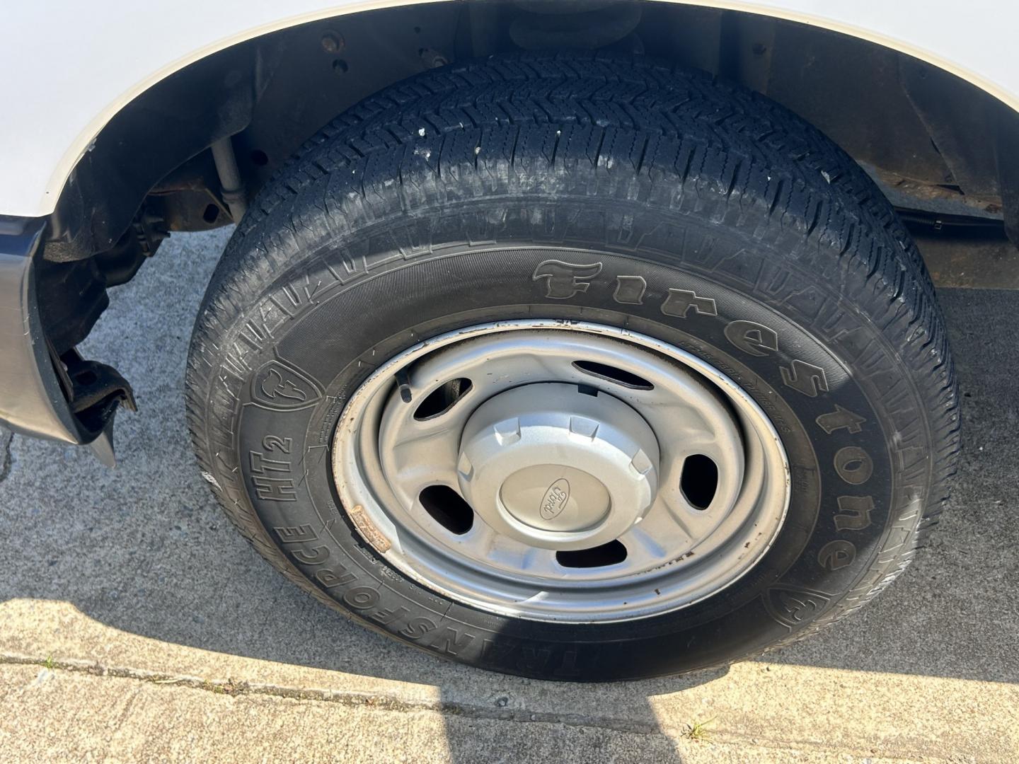 2013 White /GRAY Ford F-350 SD (1FDRF3A67DE) with an 6.2L V8 OHV 16V engine, 6-Speed Automatic transmission, located at 17760 Hwy 62, Morris, OK, 74445, (918) 733-4887, 35.609104, -95.877060 - 2013 FORD F-350 6.2 V8 RWD DEDICATED CNG ONLY RUNS ON COMPRESSED NATURAL GAS AND DOES NOT RUN ON GASOLINE. FEATURES MANUAL SEATS, MANUAL LOCKS, MANUAL WINDOWS, MANUAL MIRRORS, AM/FM STEREO, VINYL SEATS, CRUISE CONTROL, TRACTION CONTROL, FACTORY-EQUIPT TRAILER BREAKS, POWER CONVERTER, GASOLINE CUMMIN- Photo#38