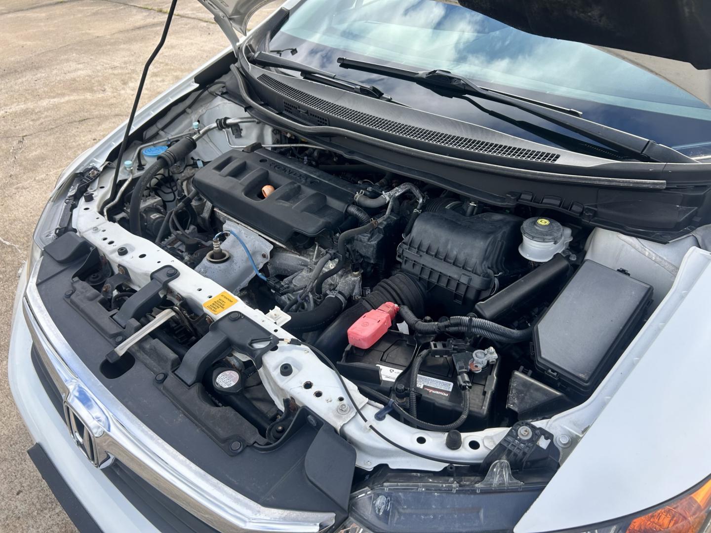 2012 White /GRAY Honda Civic (19XFB5F58CE) with an 1.8L L4 SOHC 16V CNG engine, 5-Speed Automatic transmission, located at 17760 Hwy 62, Morris, OK, 74445, (918) 733-4887, 35.609104, -95.877060 - 2012 HONDA CIVIC DEDICATED CNG (RUNS ONLY ON COMPRESSED NATURAL GAS) HAS A 1.8L 4 CYLINDER ENGINE AND IS 2WD. FEATURES MANUAL SEATS, POWER LOCKS, POWER MIRRORS, POWER WINDOWS. HAS AM/FM RADIO, CD PLAYER, AUX PORT, CRUISE CONTROL, MULTI-FUNCTION STEERING WHEEL CONTROL, HANDS FREE CALLING, AND TRACTIO- Photo#18