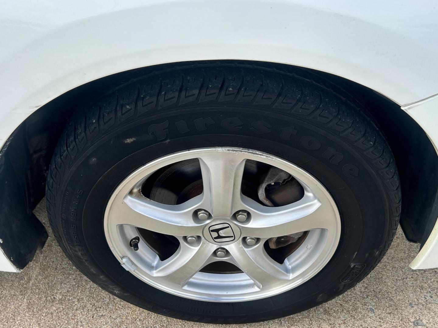 2012 White /GRAY Honda Civic (19XFB5F58CE) with an 1.8L L4 SOHC 16V CNG engine, 5-Speed Automatic transmission, located at 17760 Hwy 62, Morris, OK, 74445, (918) 733-4887, 35.609104, -95.877060 - 2012 HONDA CIVIC DEDICATED CNG (RUNS ONLY ON COMPRESSED NATURAL GAS) HAS A 1.8L 4 CYLINDER ENGINE AND IS 2WD. FEATURES MANUAL SEATS, POWER LOCKS, POWER MIRRORS, POWER WINDOWS. HAS AM/FM RADIO, CD PLAYER, AUX PORT, CRUISE CONTROL, MULTI-FUNCTION STEERING WHEEL CONTROL, HANDS FREE CALLING, AND TRACTIO- Photo#23