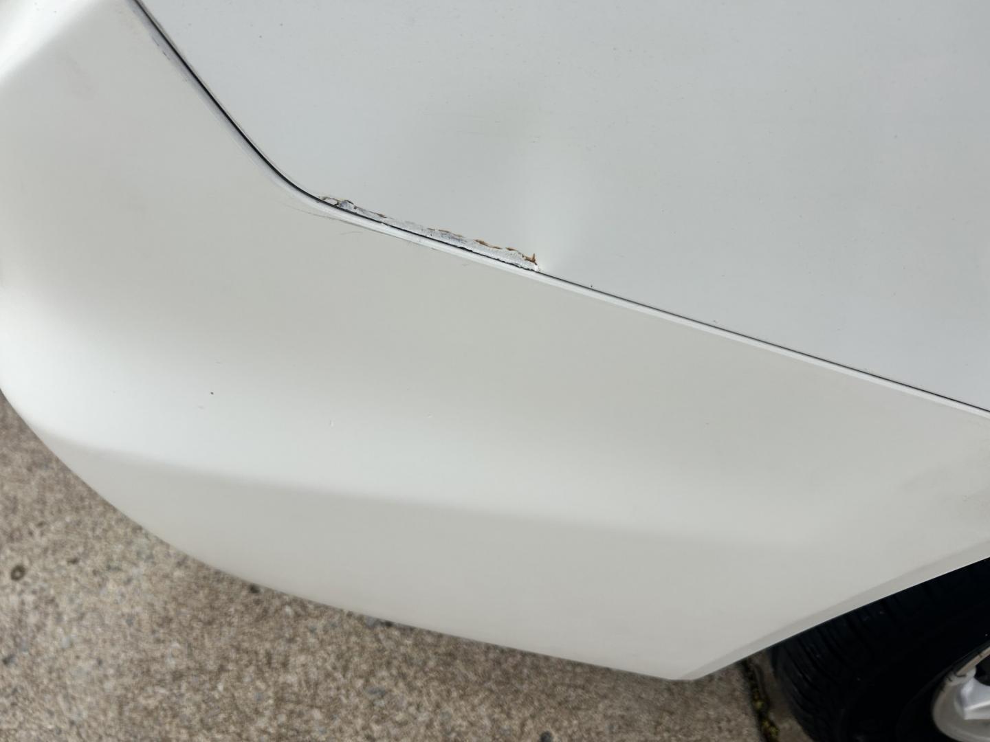 2012 White /GRAY Honda Civic (19XFB5F58CE) with an 1.8L L4 SOHC 16V CNG engine, 5-Speed Automatic transmission, located at 17760 Hwy 62, Morris, OK, 74445, (918) 733-4887, 35.609104, -95.877060 - 2012 HONDA CIVIC DEDICATED CNG (RUNS ONLY ON COMPRESSED NATURAL GAS) HAS A 1.8L 4 CYLINDER ENGINE AND IS 2WD. FEATURES MANUAL SEATS, POWER LOCKS, POWER MIRRORS, POWER WINDOWS. HAS AM/FM RADIO, CD PLAYER, AUX PORT, CRUISE CONTROL, MULTI-FUNCTION STEERING WHEEL CONTROL, HANDS FREE CALLING, AND TRACTIO- Photo#28